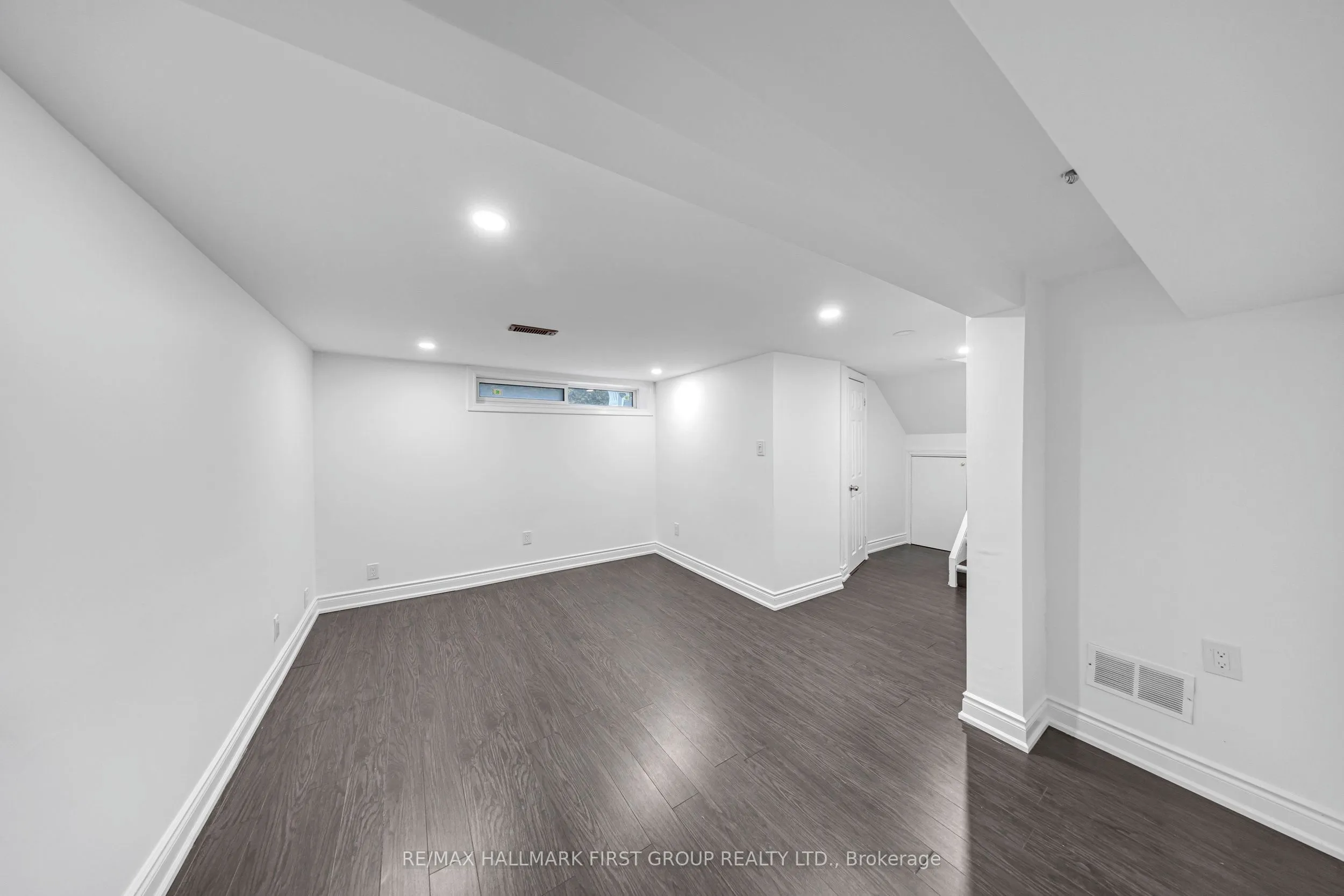 962 Midland Avenue