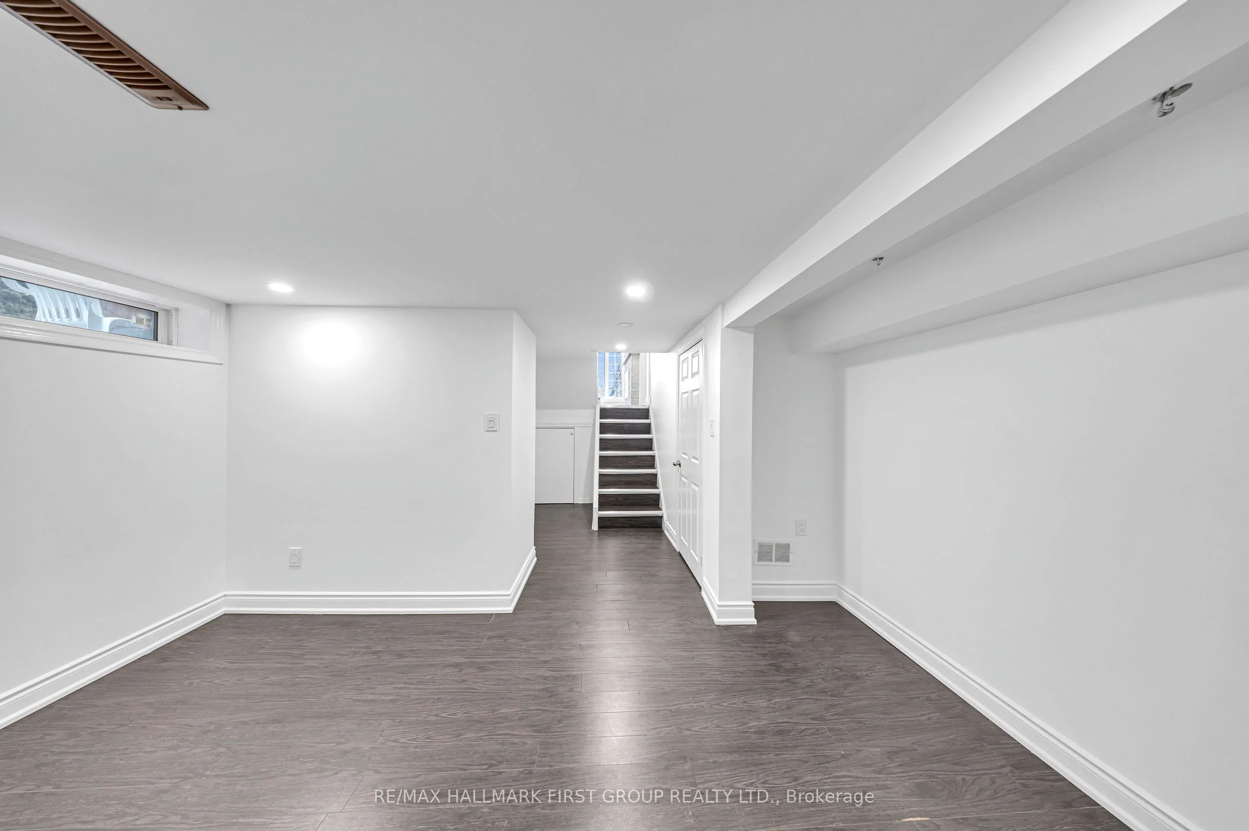 962 Midland Avenue