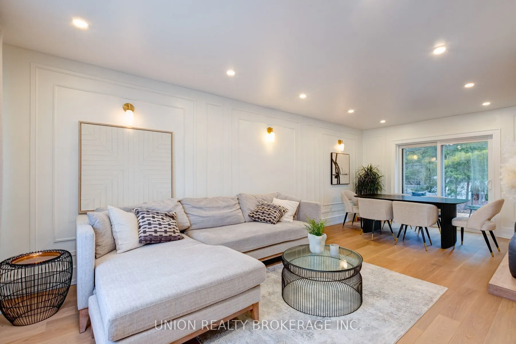 22 Cliffcrest Drive