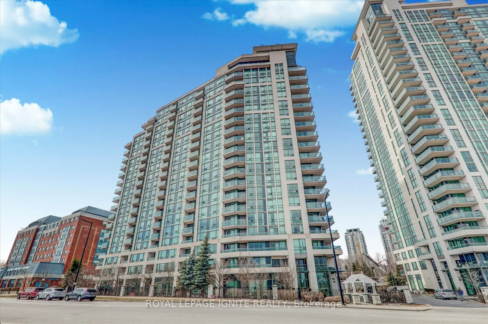 68 Grangeway Avenue, #1501
