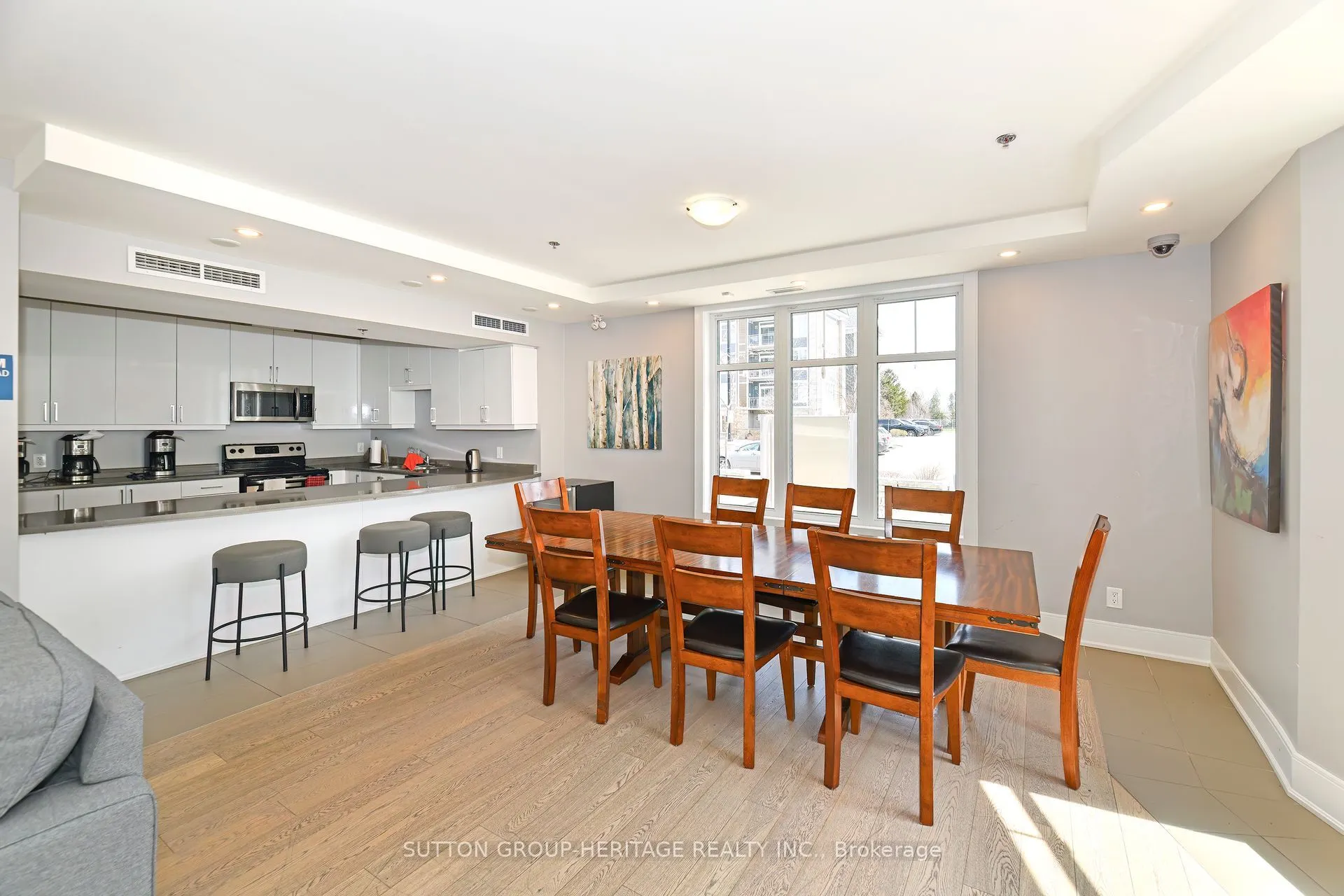 670 Gordon Street S, #103