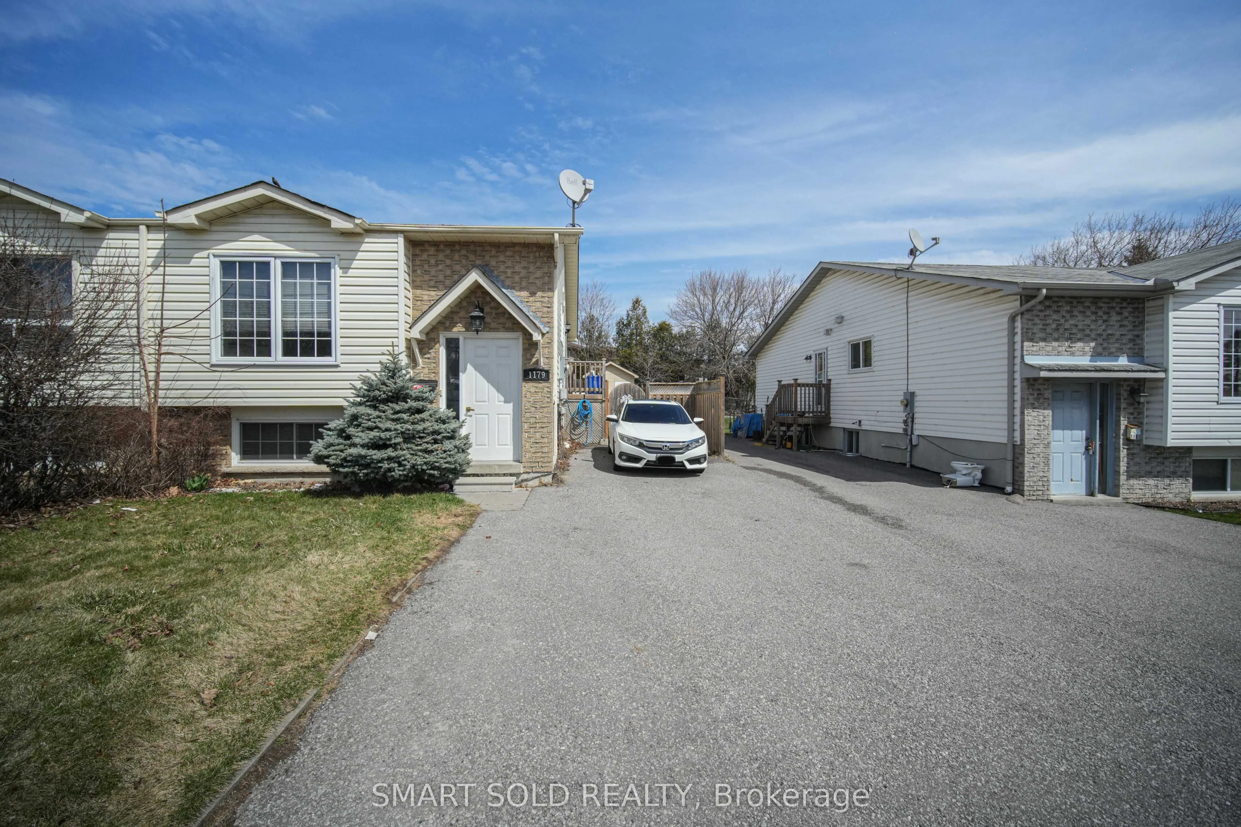 1179 Simcoe Street S