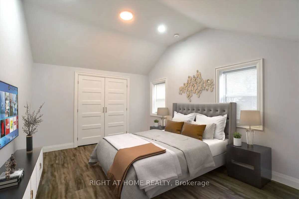 865 Simcoe Street S, #Unit 1