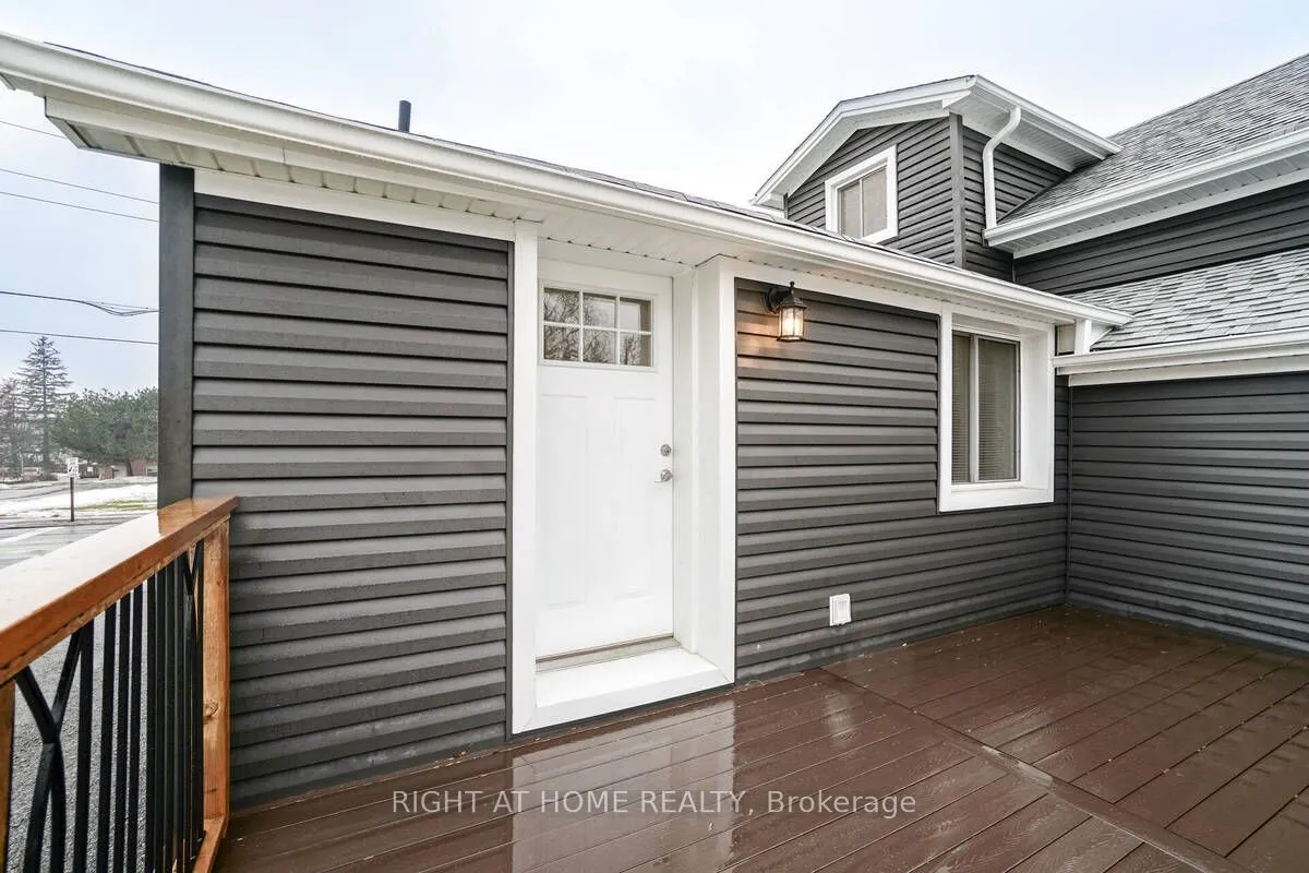 865 Simcoe Street S, #Unit 1