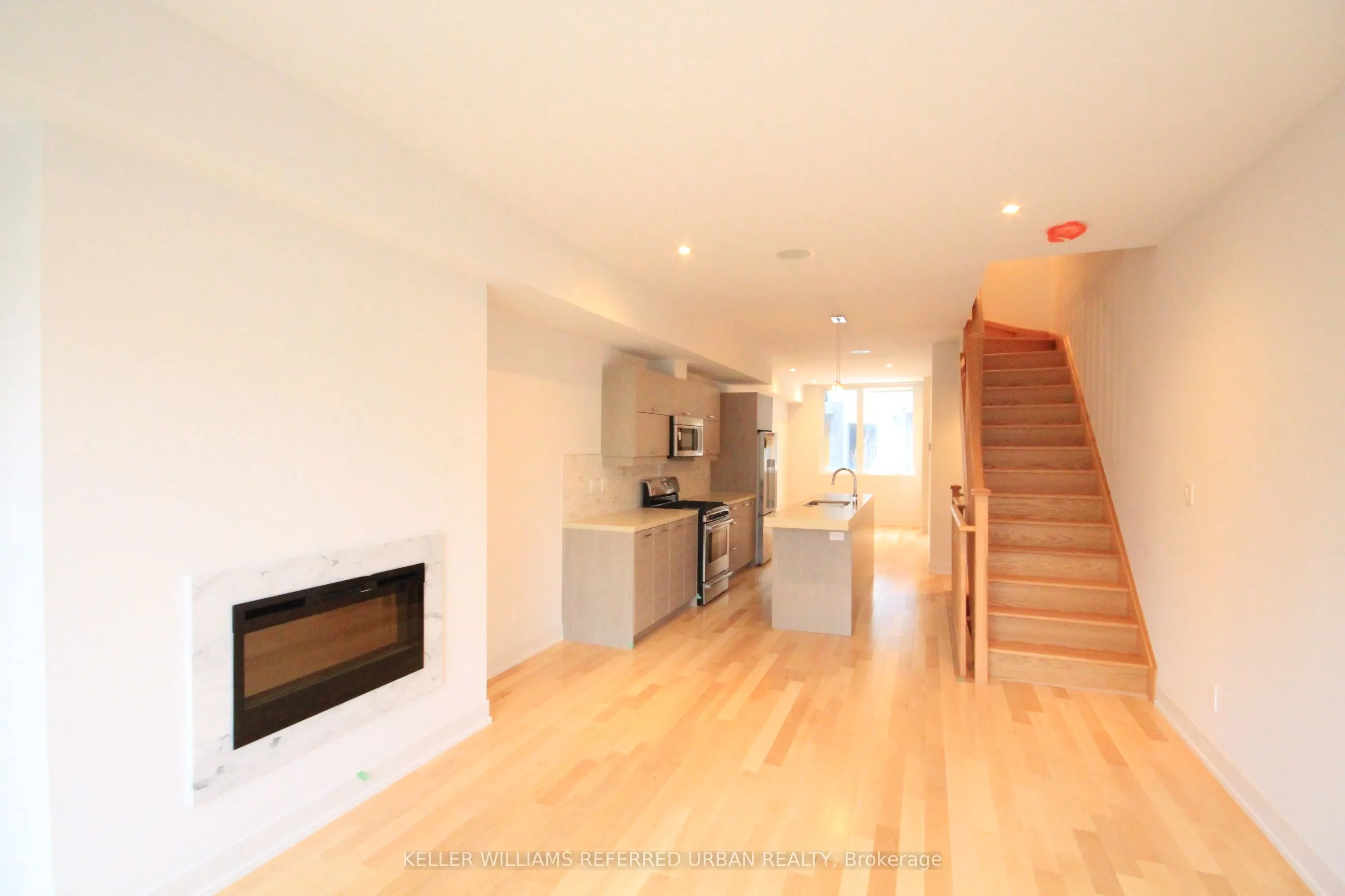 50 Curzon Street, #525