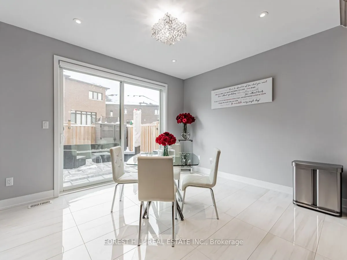 6 Yvette Street