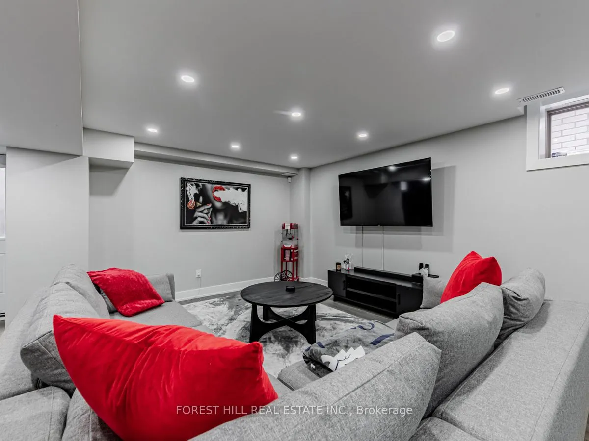 6 Yvette Street