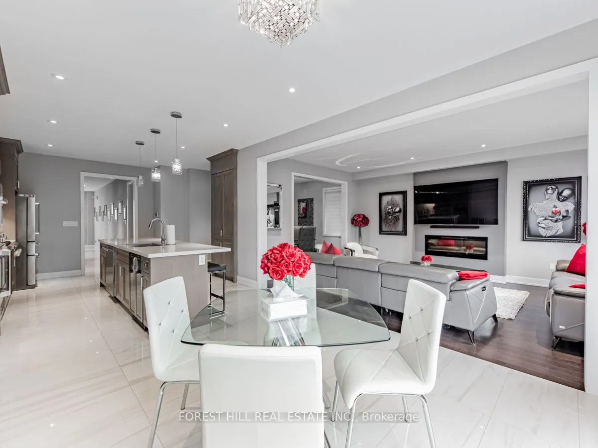 6 Yvette Street