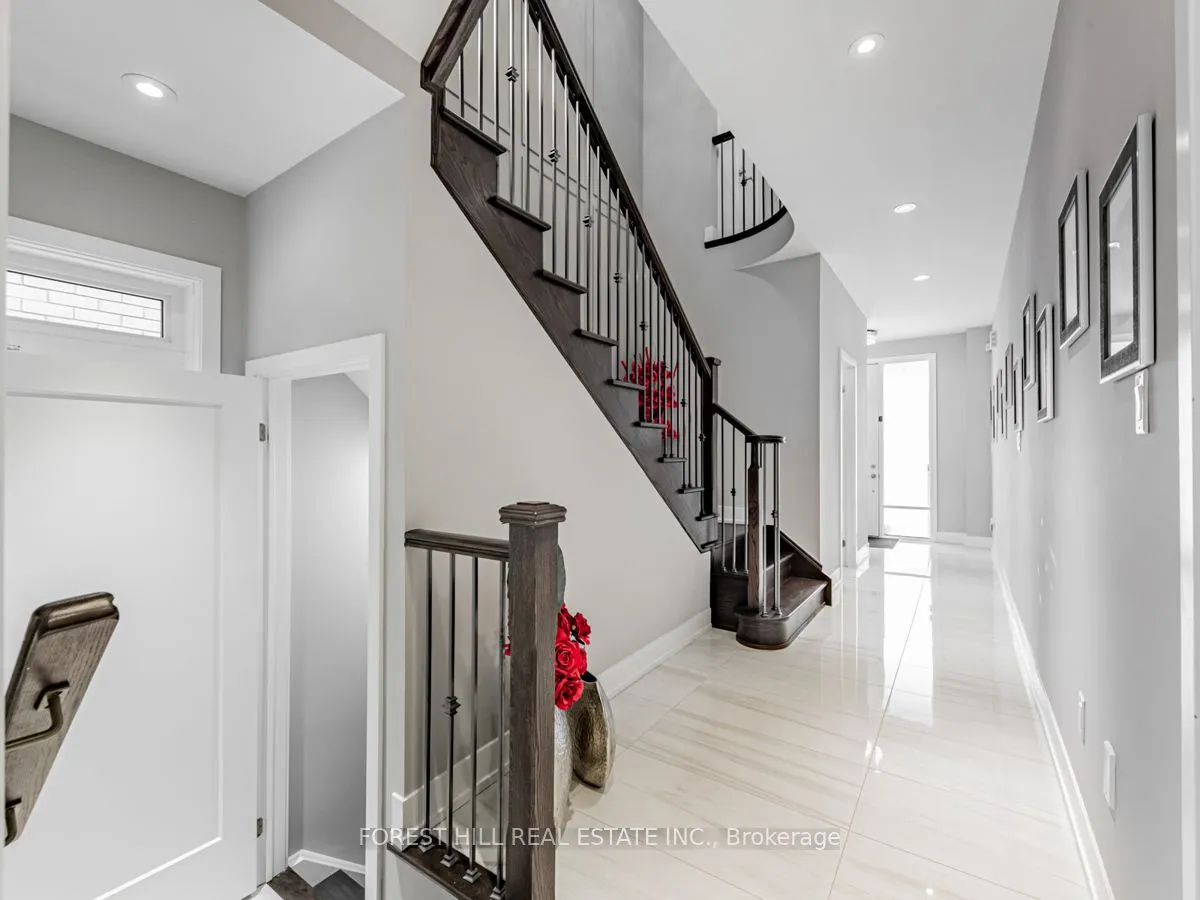 6 Yvette Street