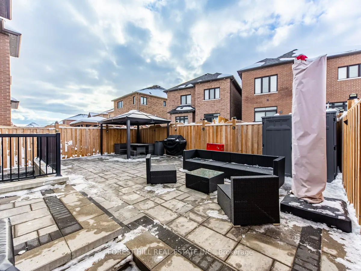 6 Yvette Street
