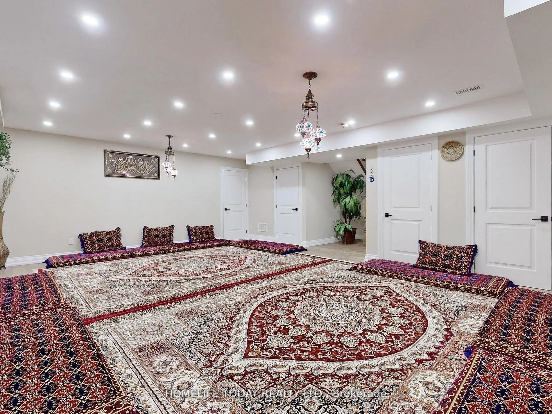 20 Chatterton Boulevard