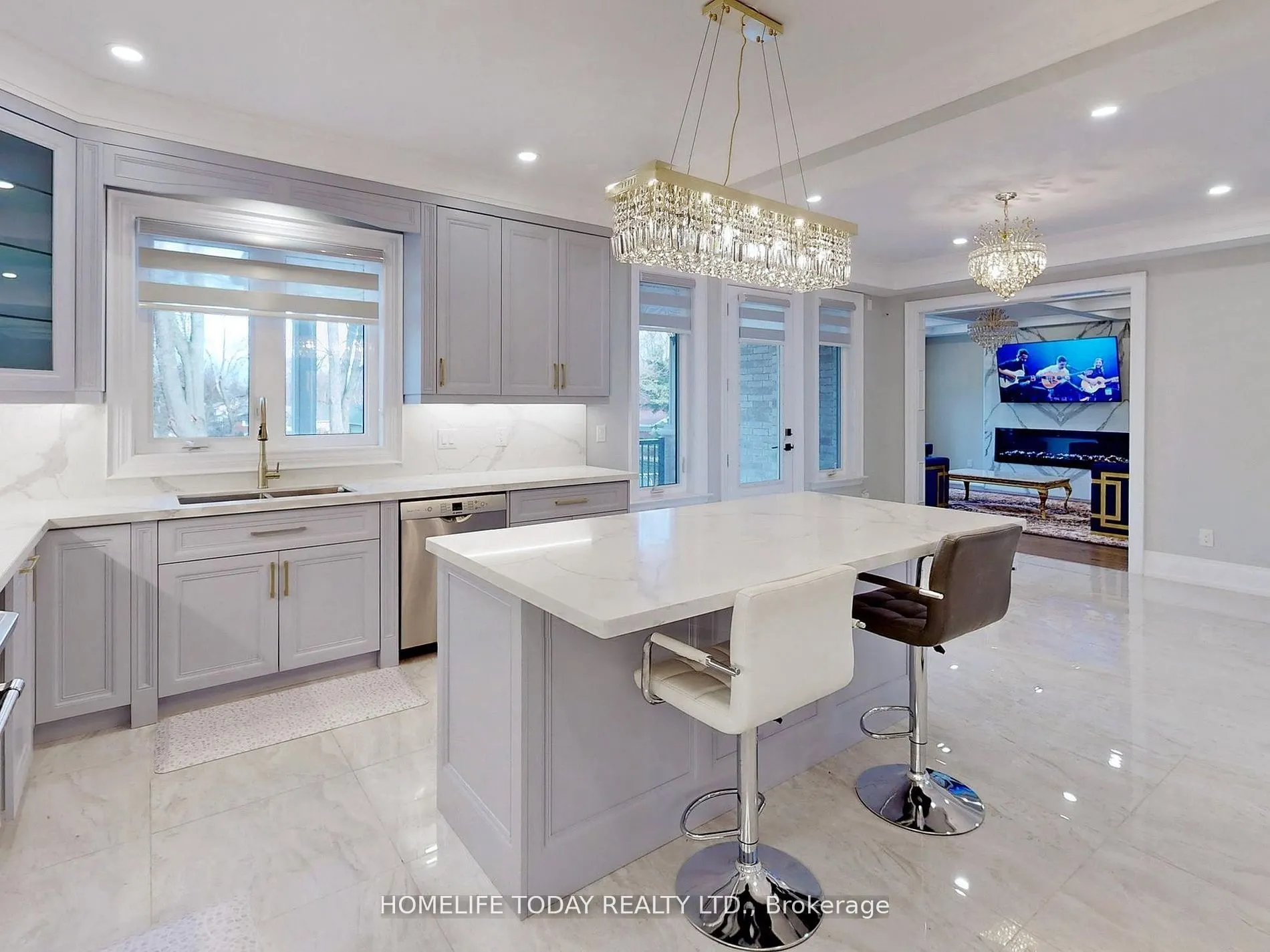 20 Chatterton Boulevard