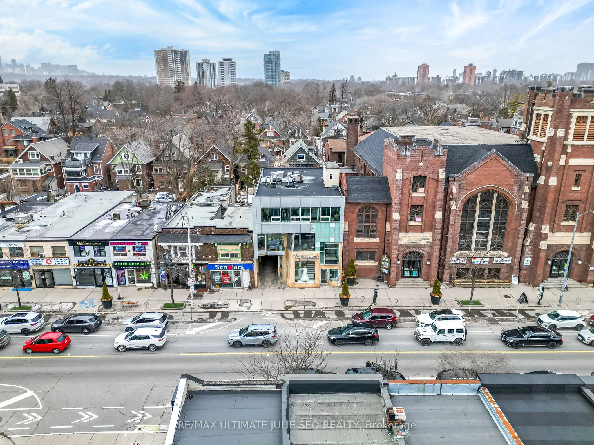 304 Danforth Avenue, #2nd floor
