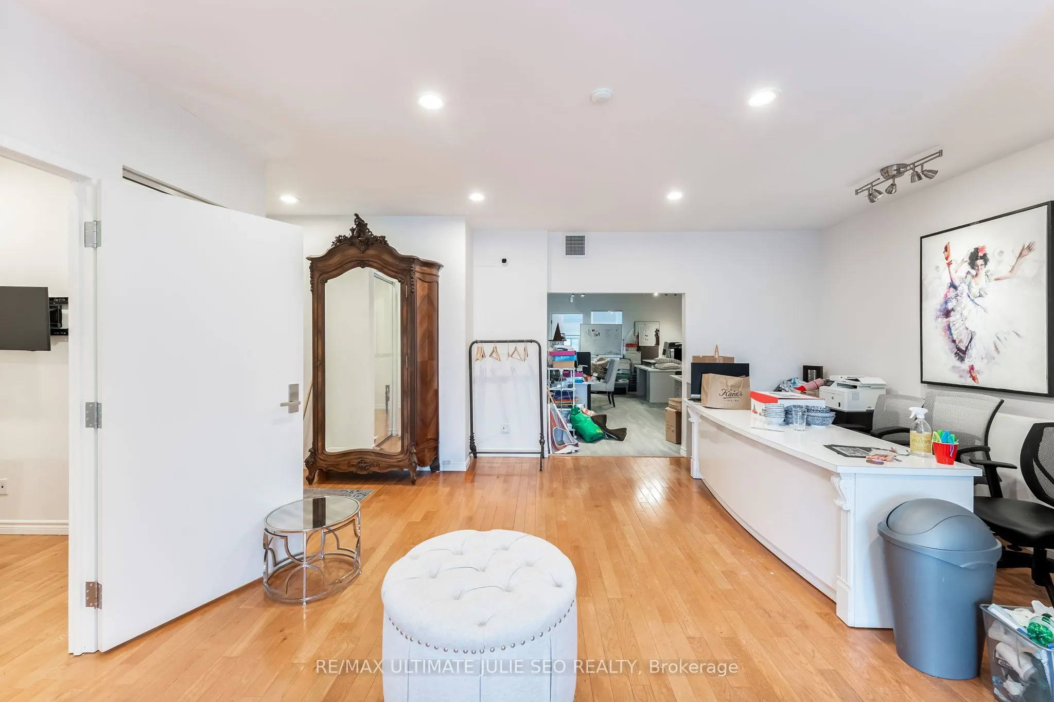 304 Danforth Avenue, #2nd floor