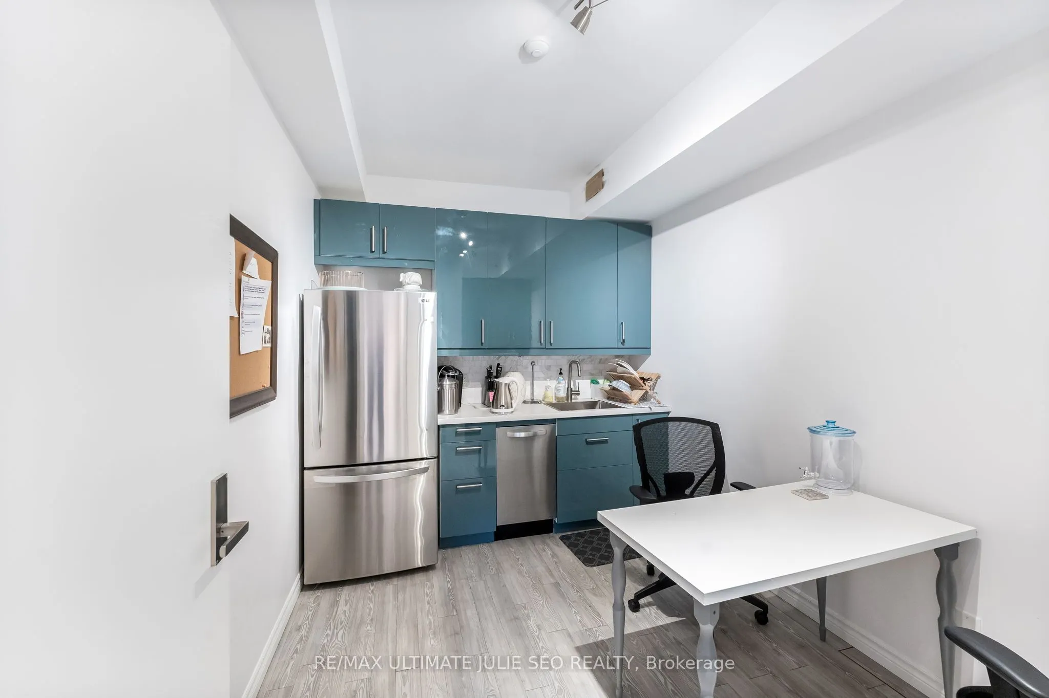 304 Danforth Avenue, #2nd floor