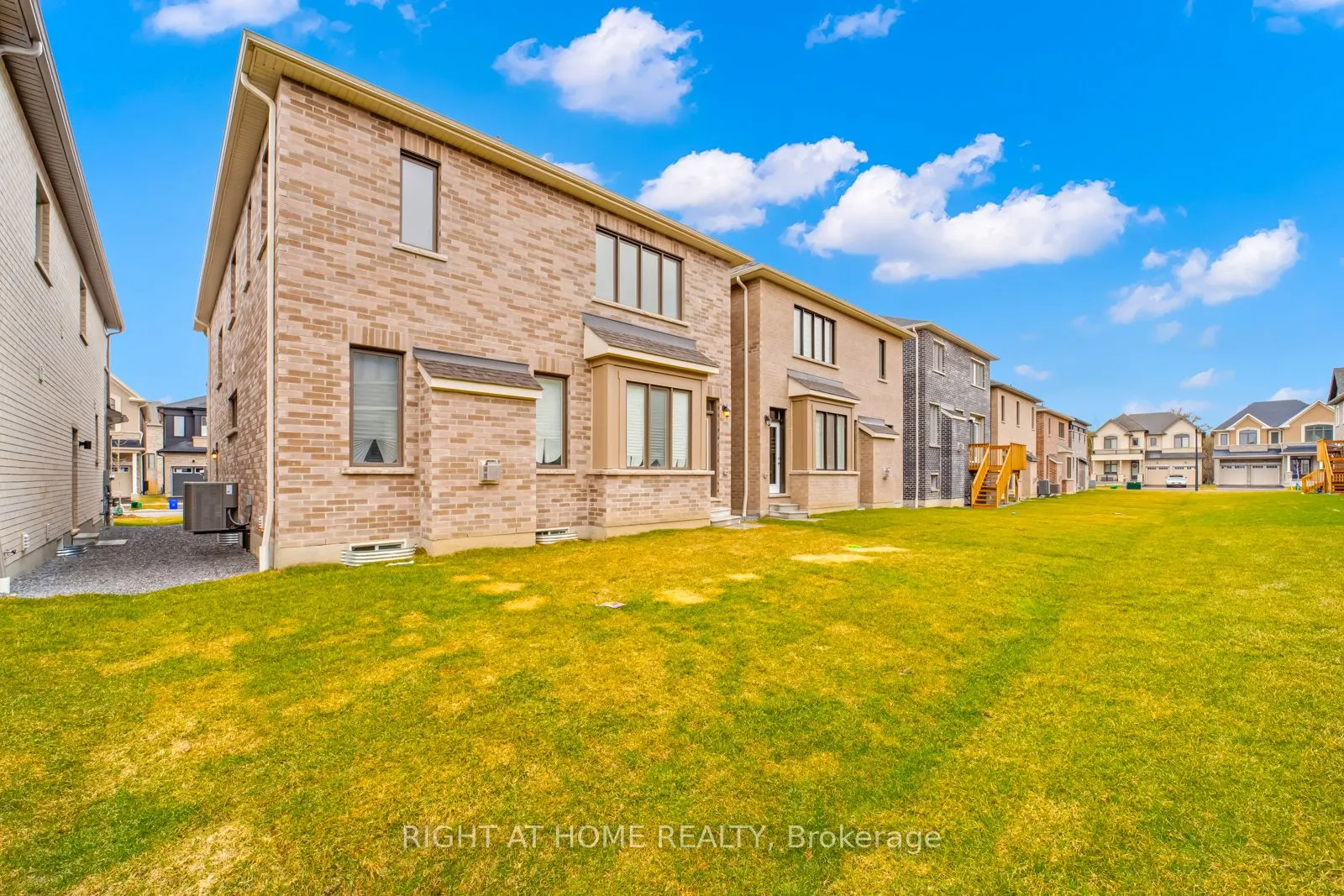 1410 Swallowtail Lane