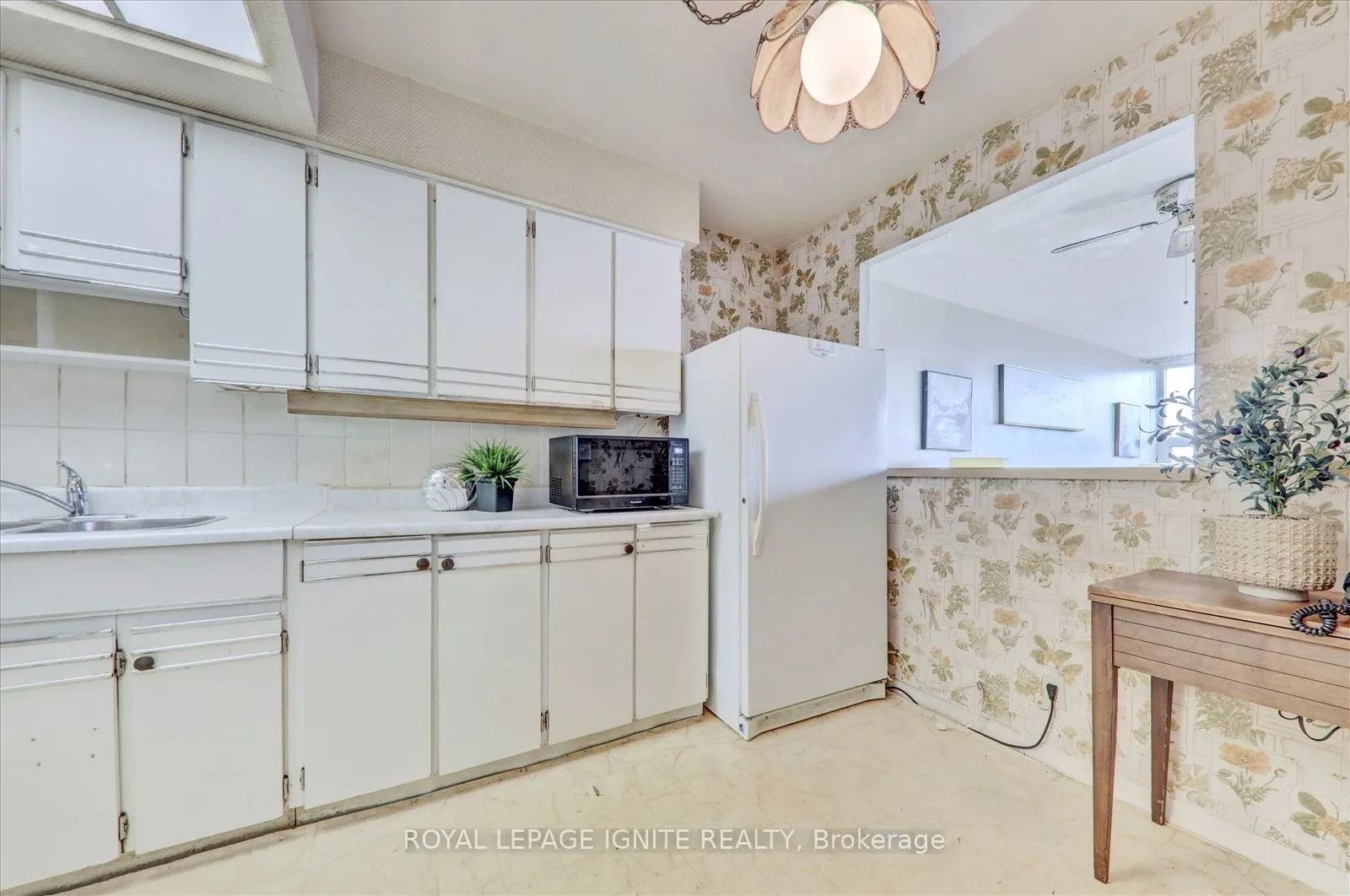 121 Ling Road #1509