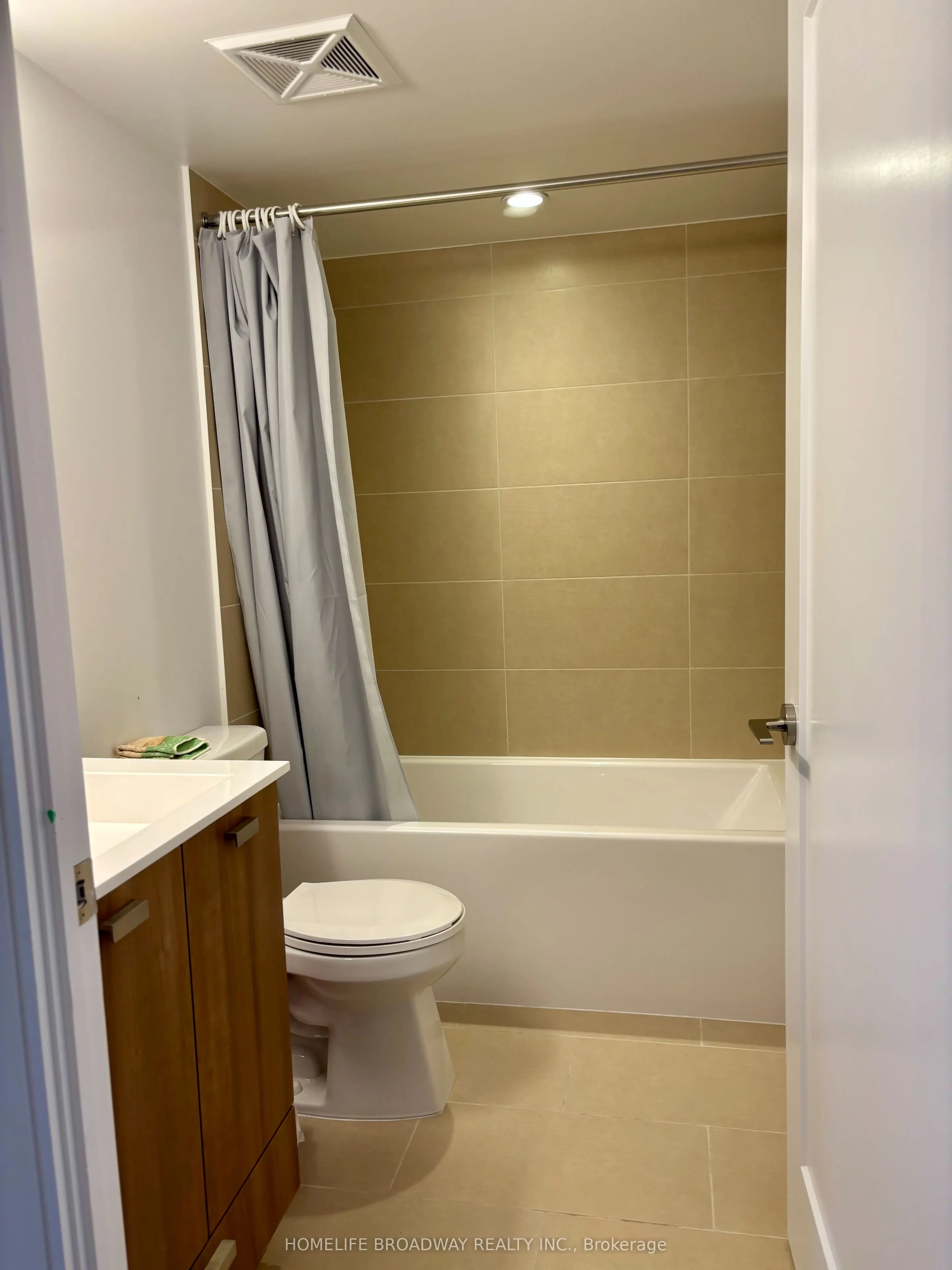 275 Village Green Square, #2718
