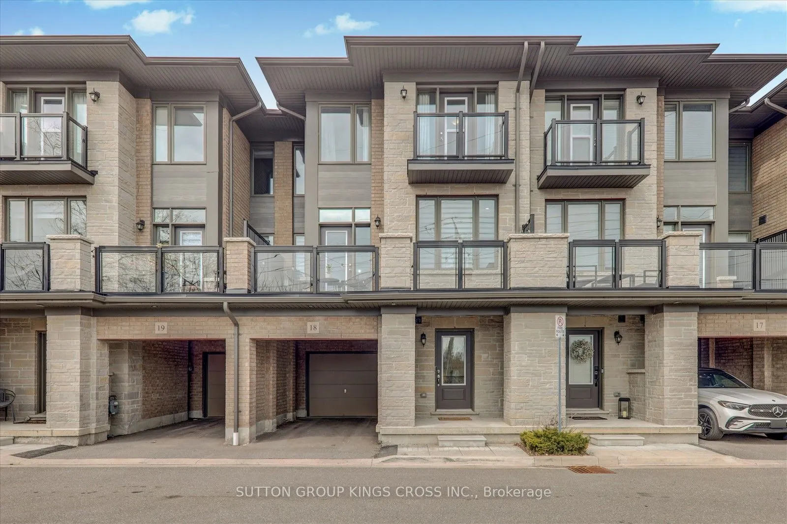 1956 Altona Road, #18