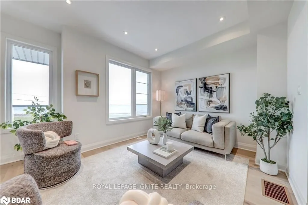 807 Port Darlington Road