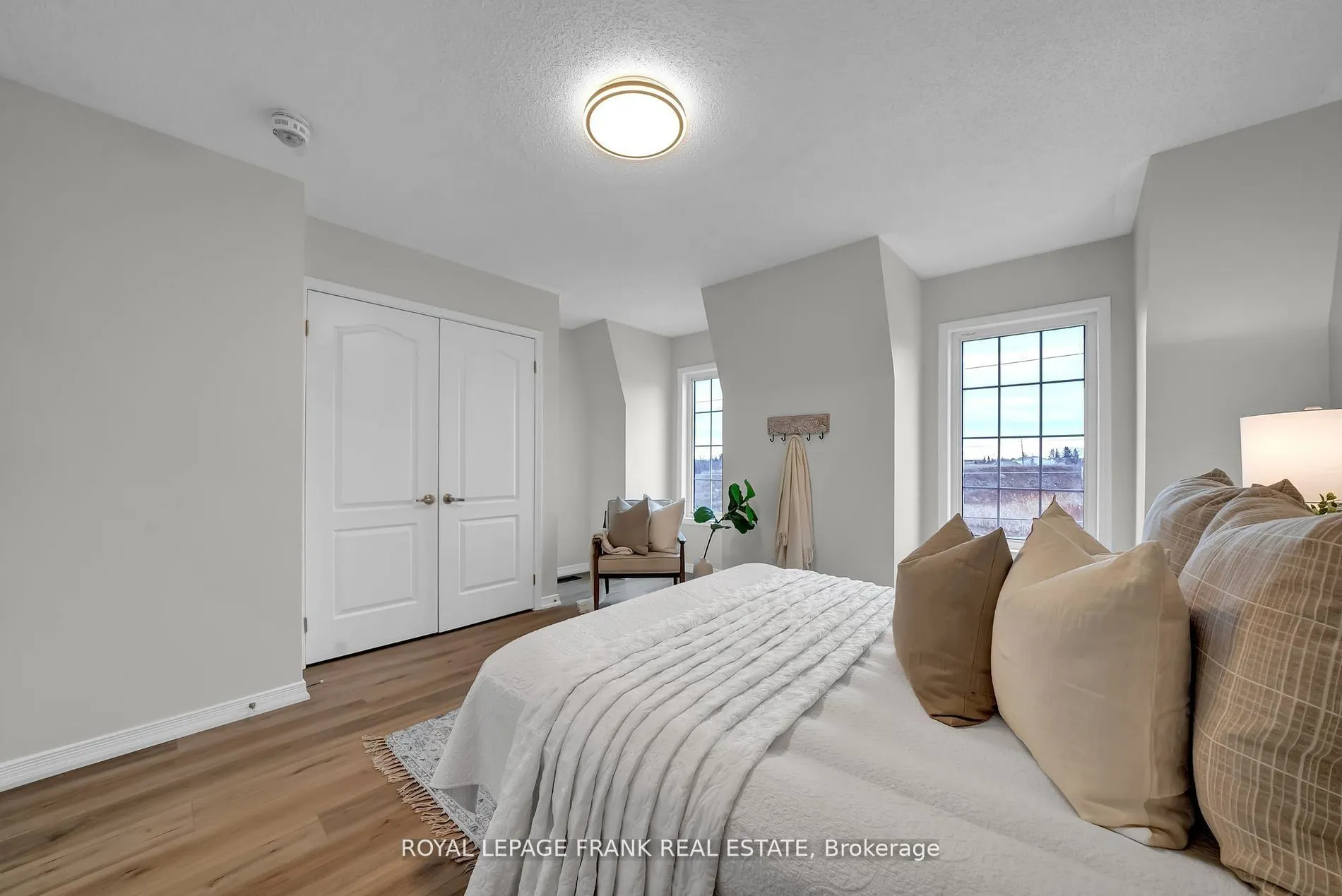 1379 Salem Road N