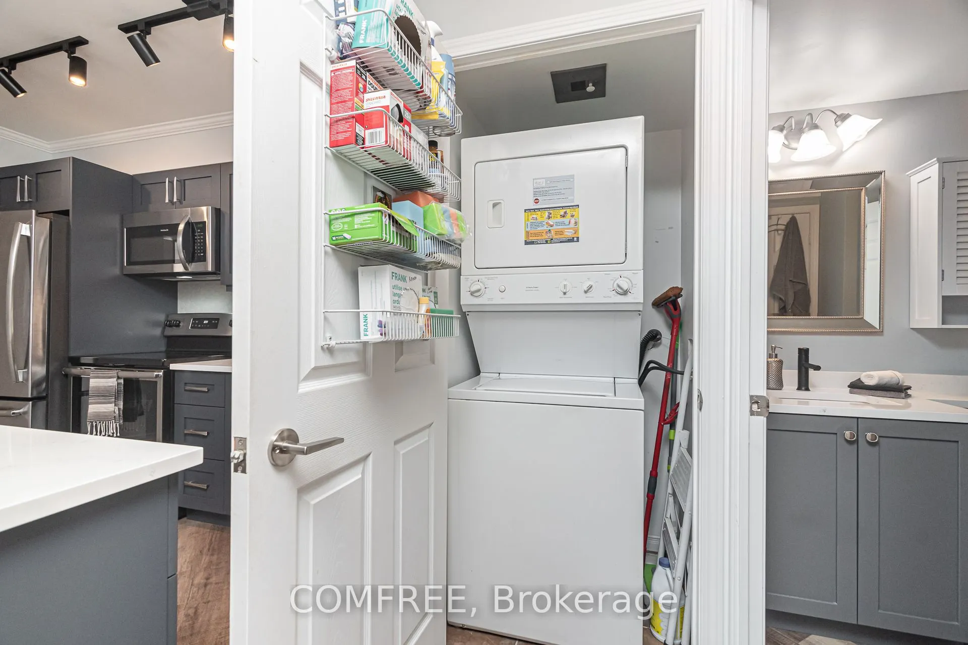 340 Watson Street W, #110