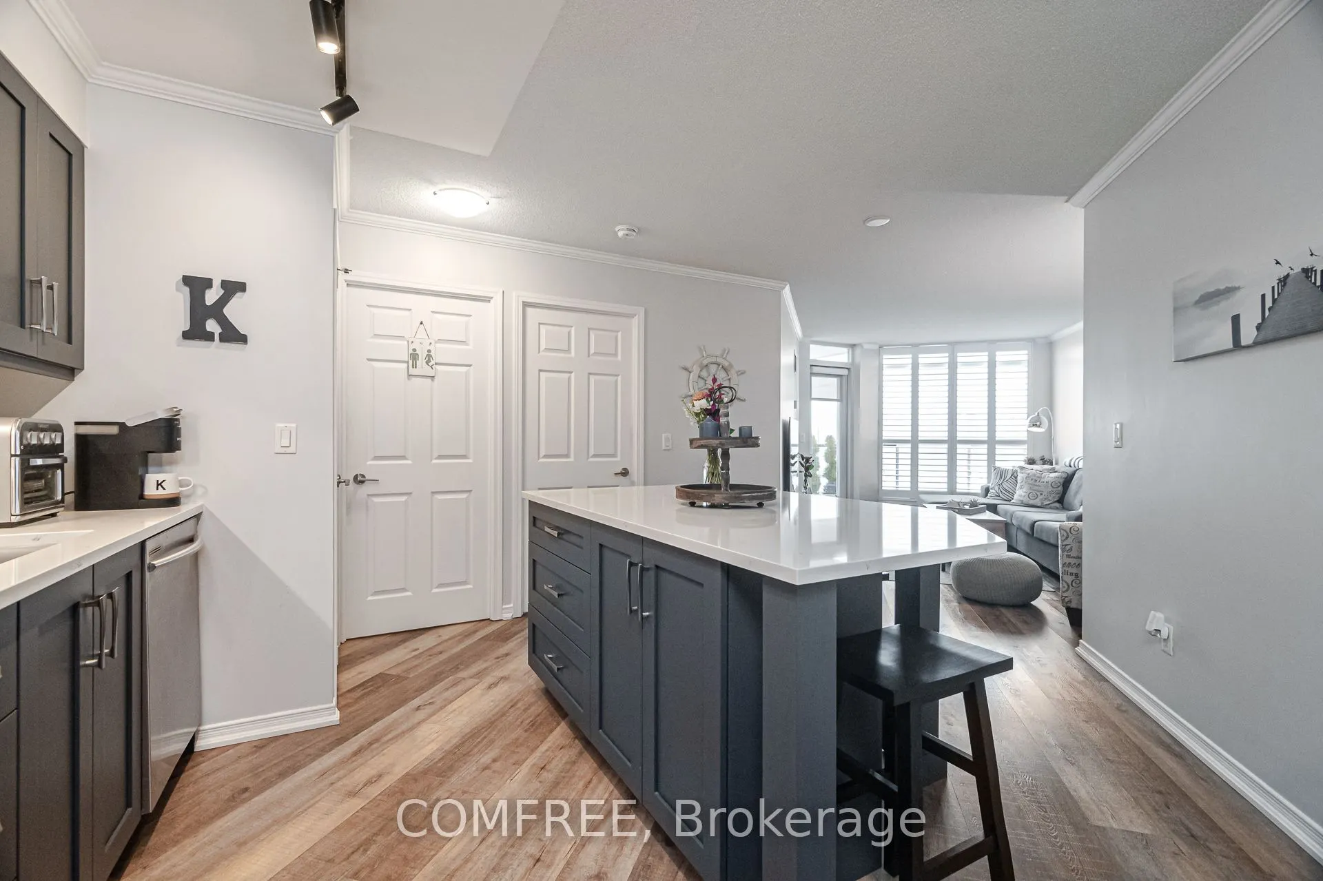 340 Watson Street W, #110