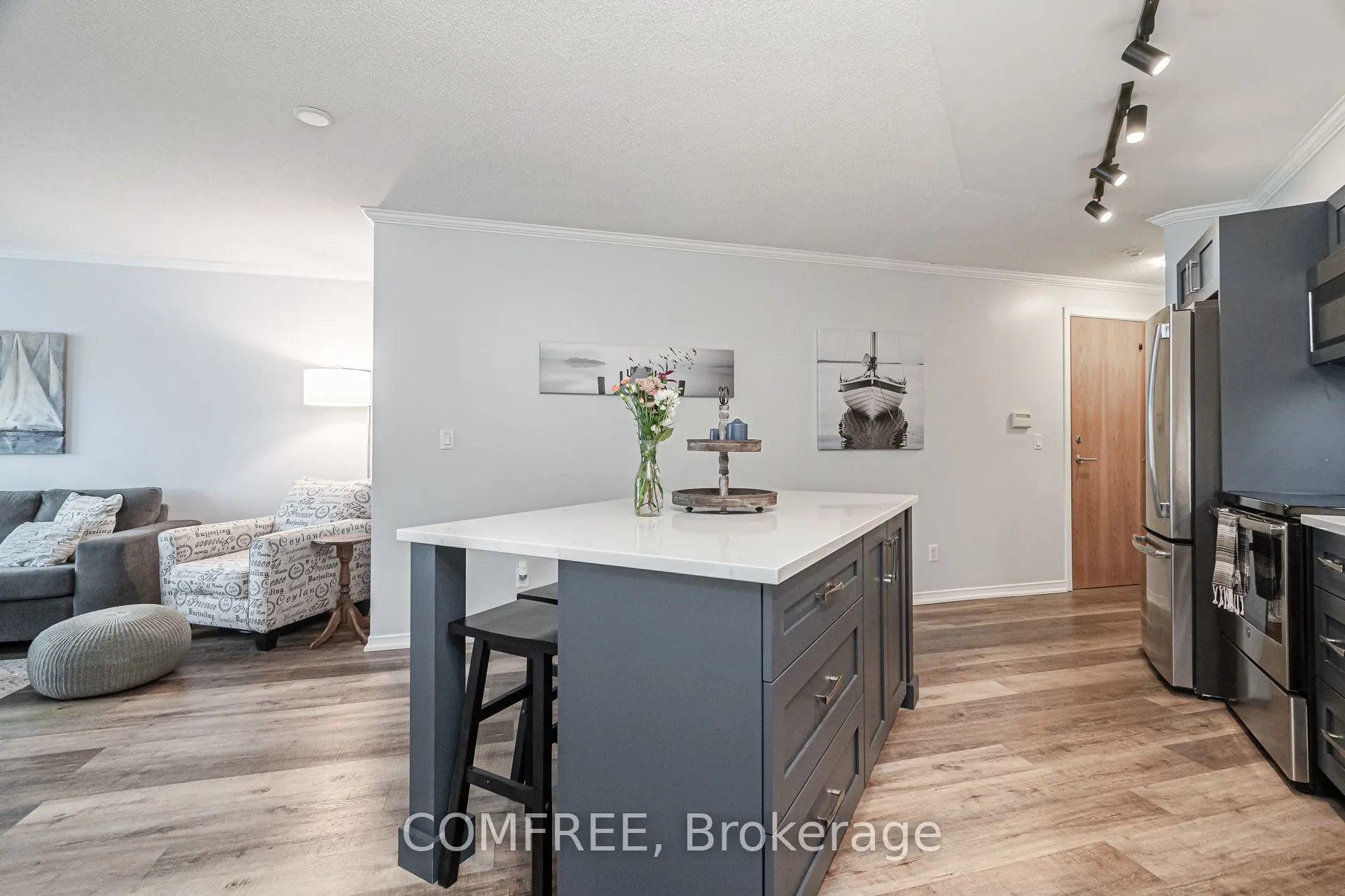 340 Watson Street W, #110