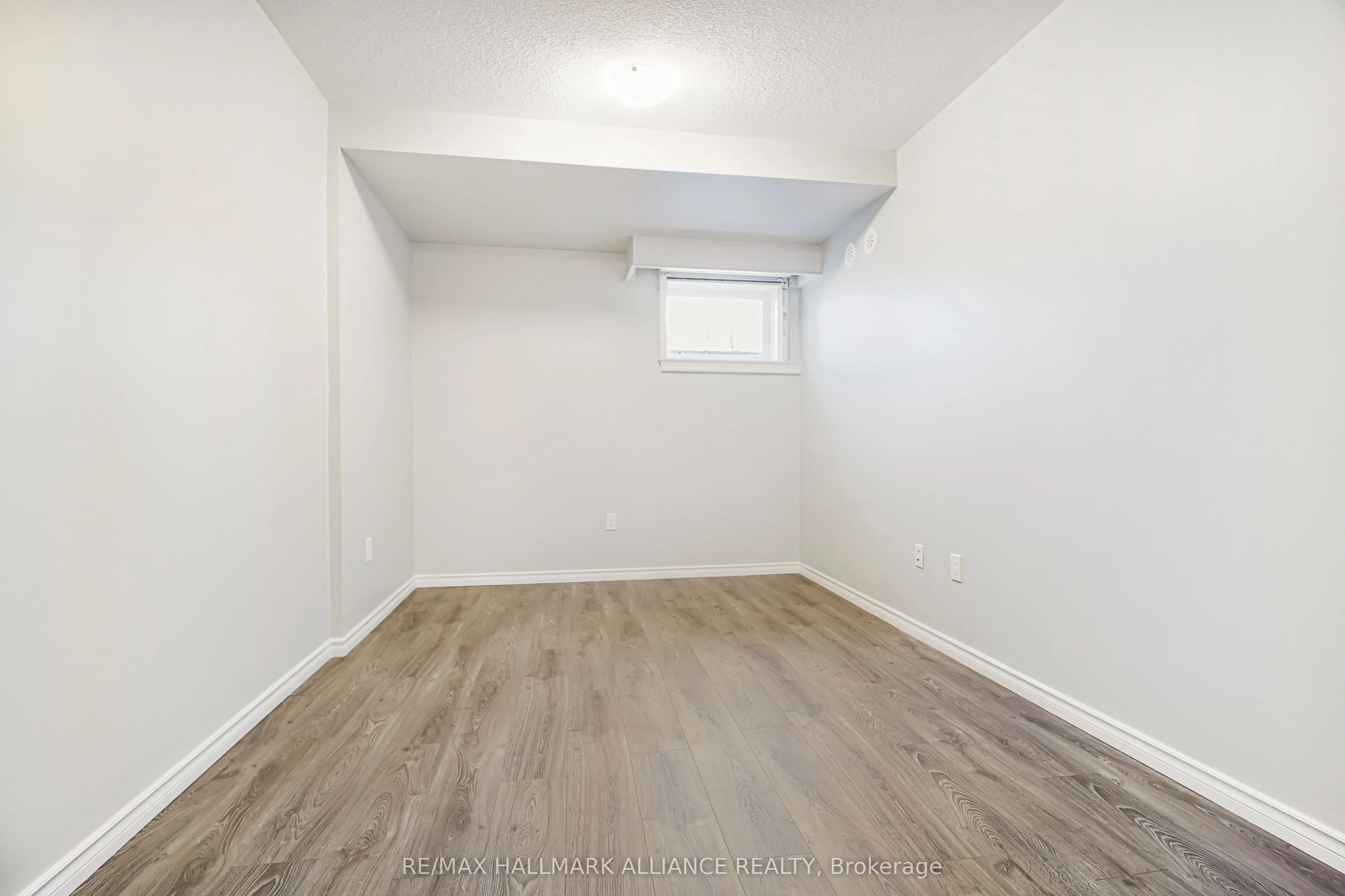 8835 Sheppard Avenue E, #111