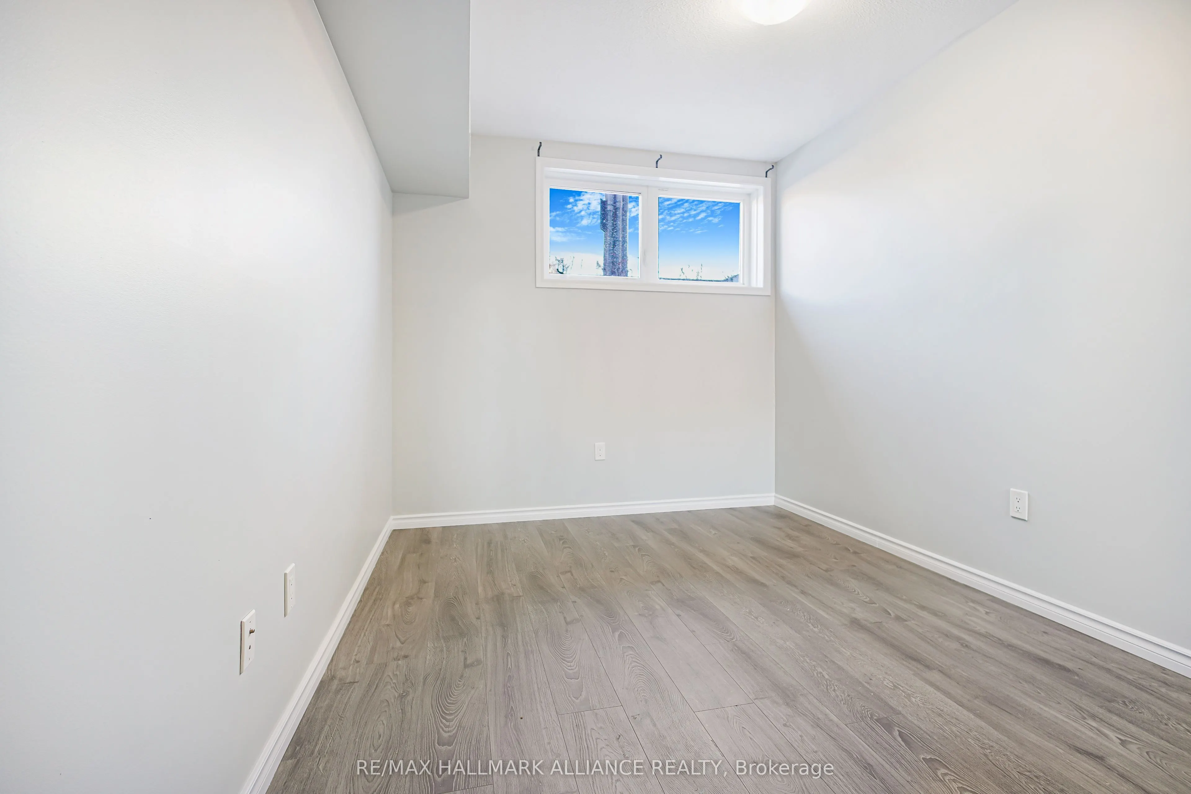 8835 Sheppard Avenue E, #111