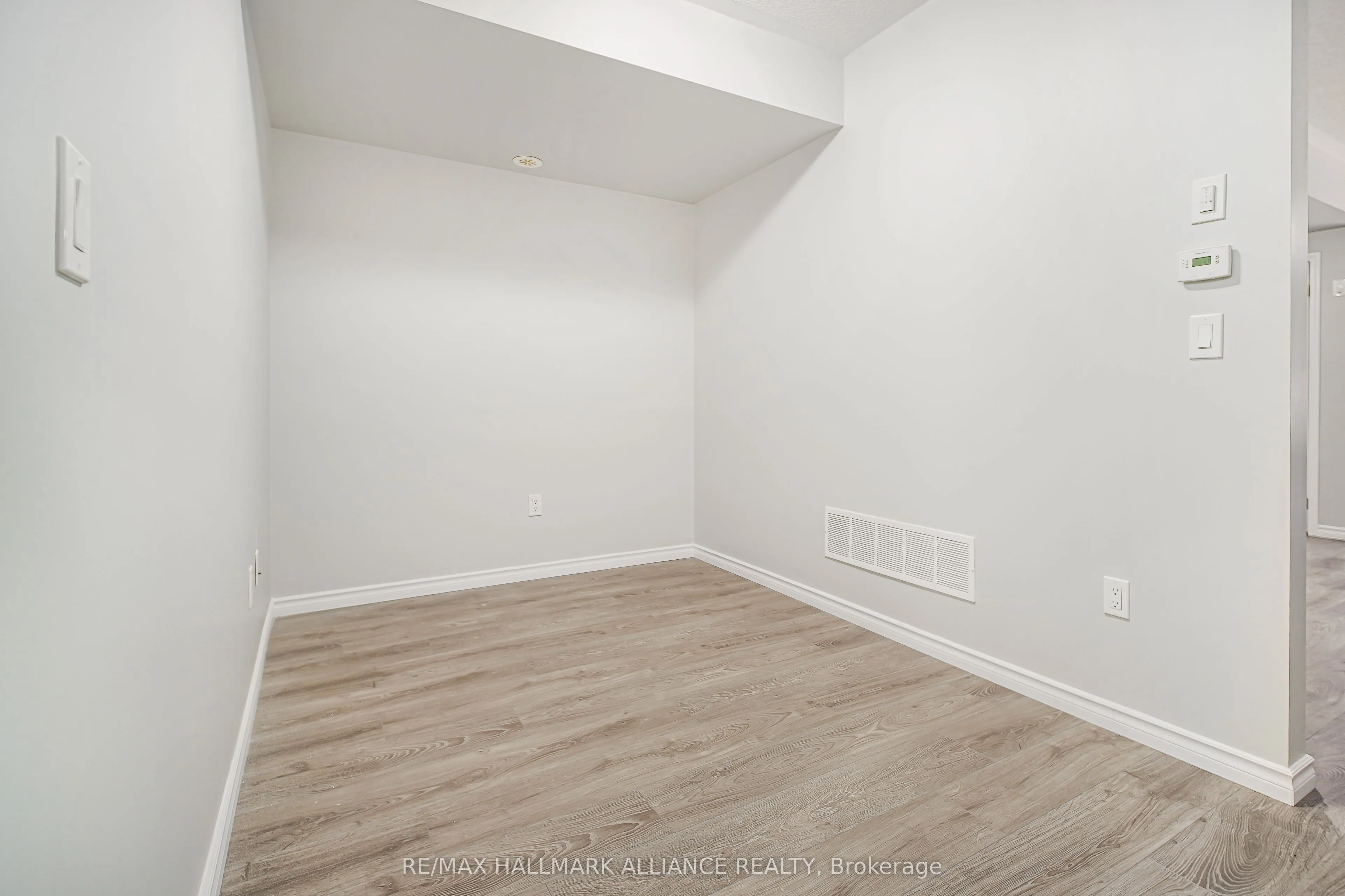 8835 Sheppard Avenue E, #111