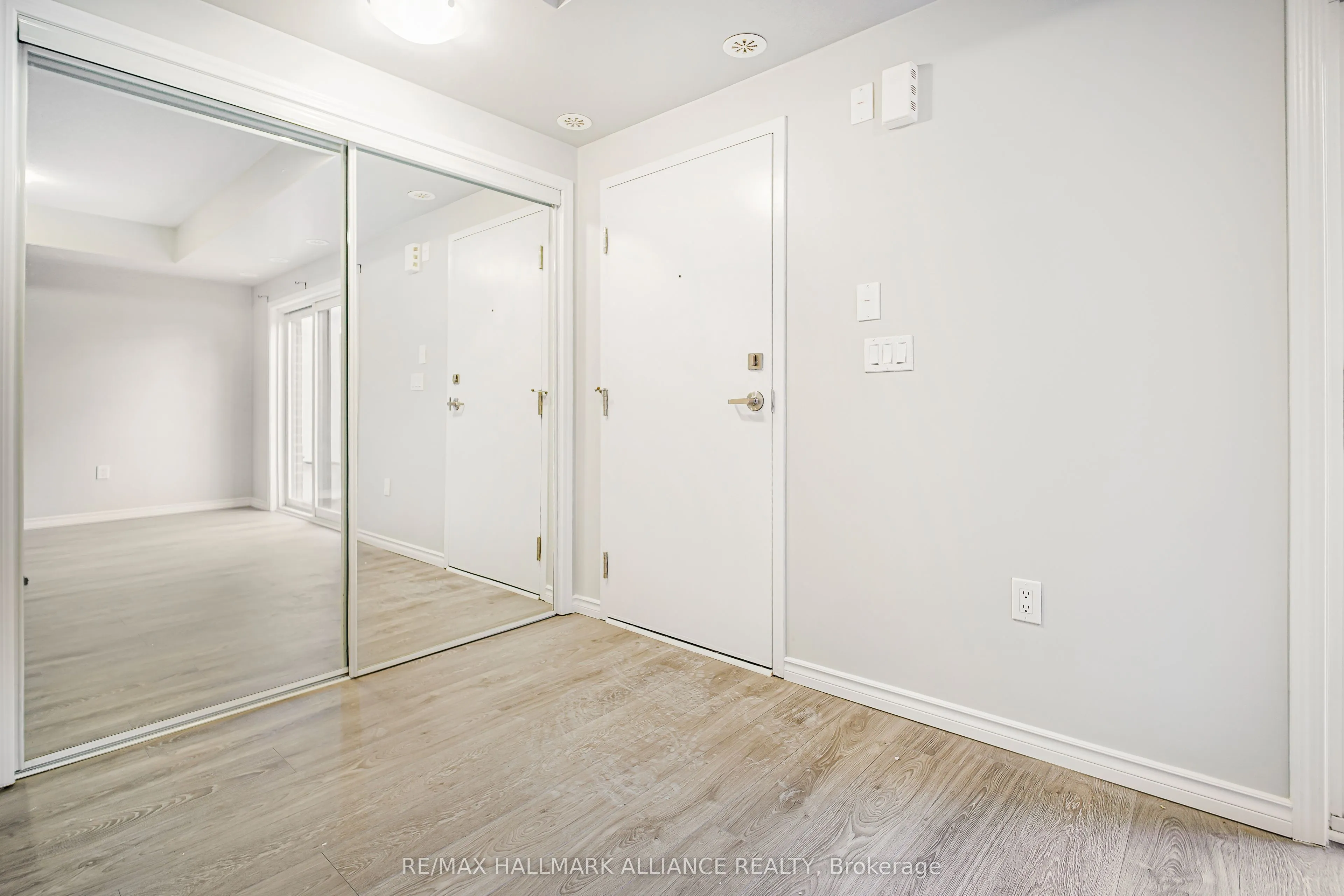 8835 Sheppard Avenue E, #111