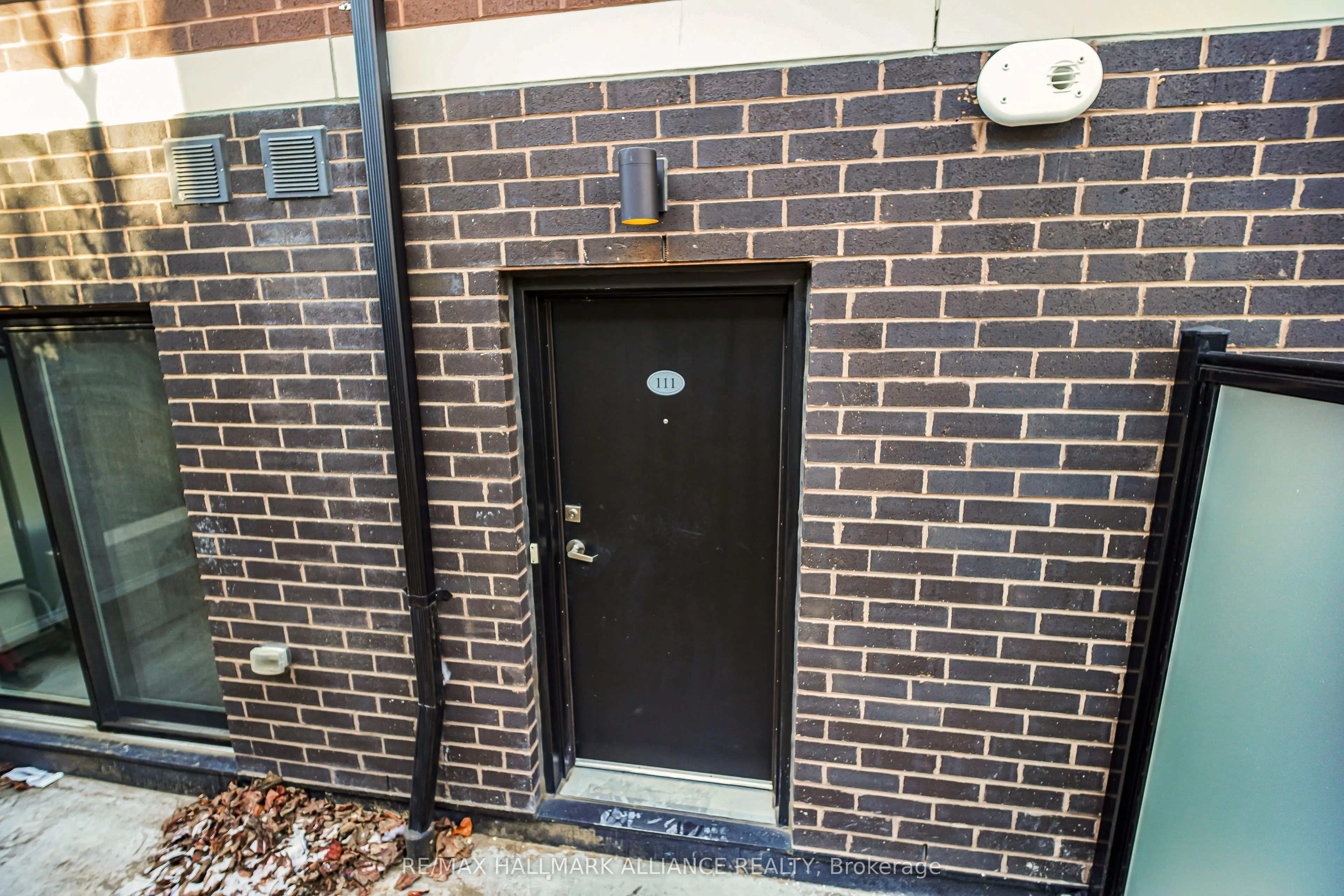 8835 Sheppard Avenue E, #111