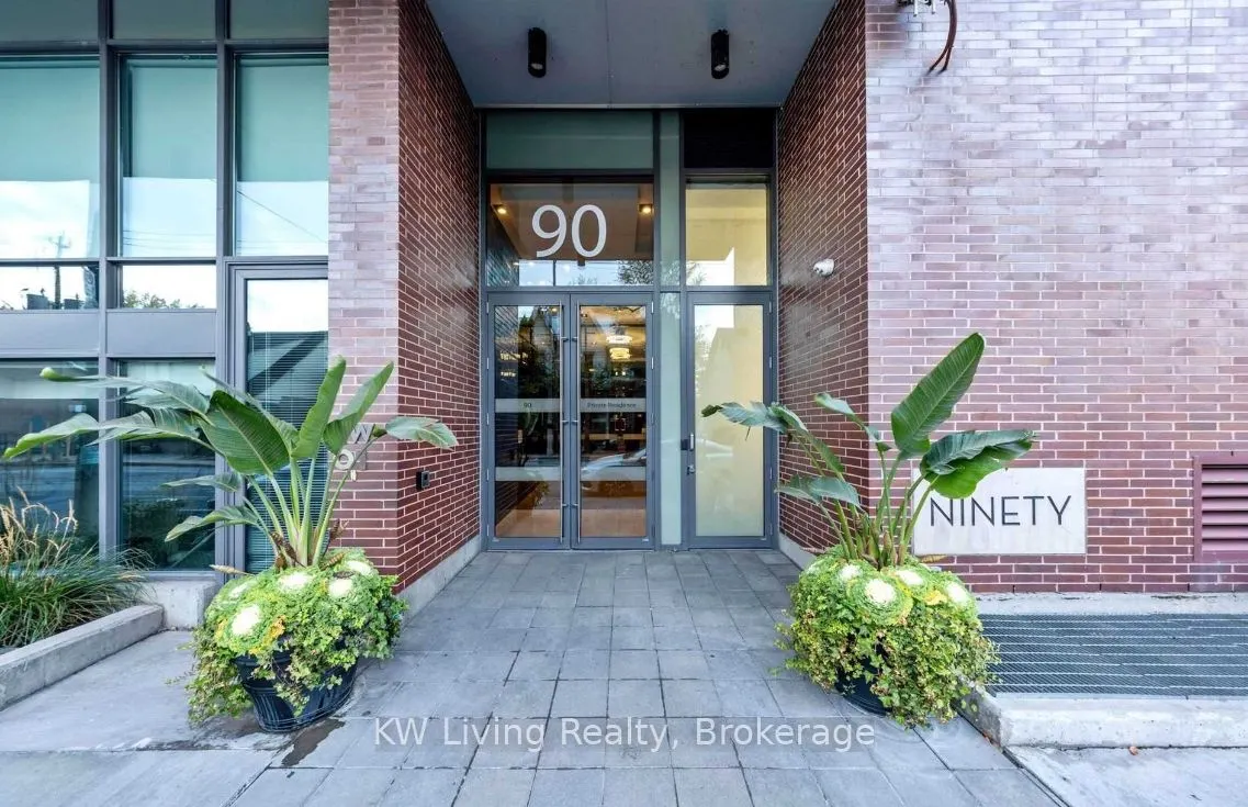 90 Broadview Avenue, #LW1