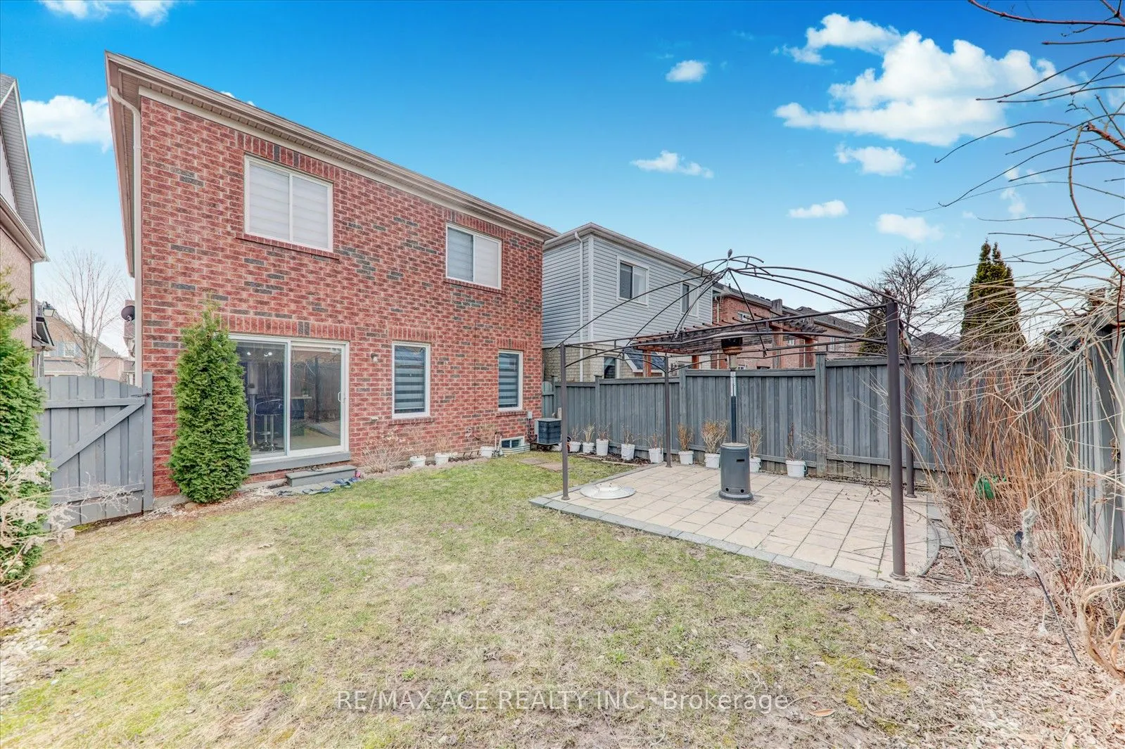 11 Middlecote Drive