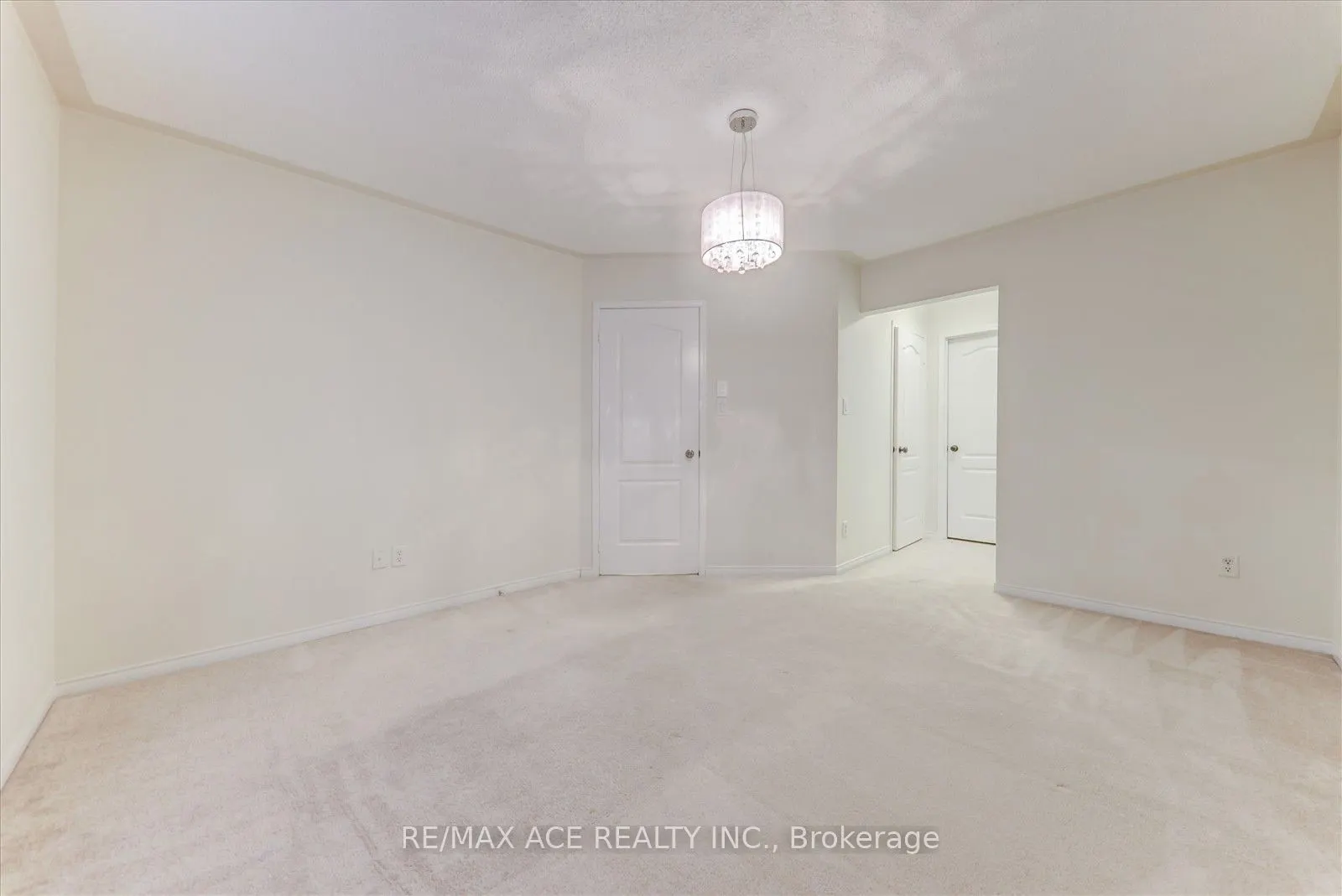 11 Middlecote Drive