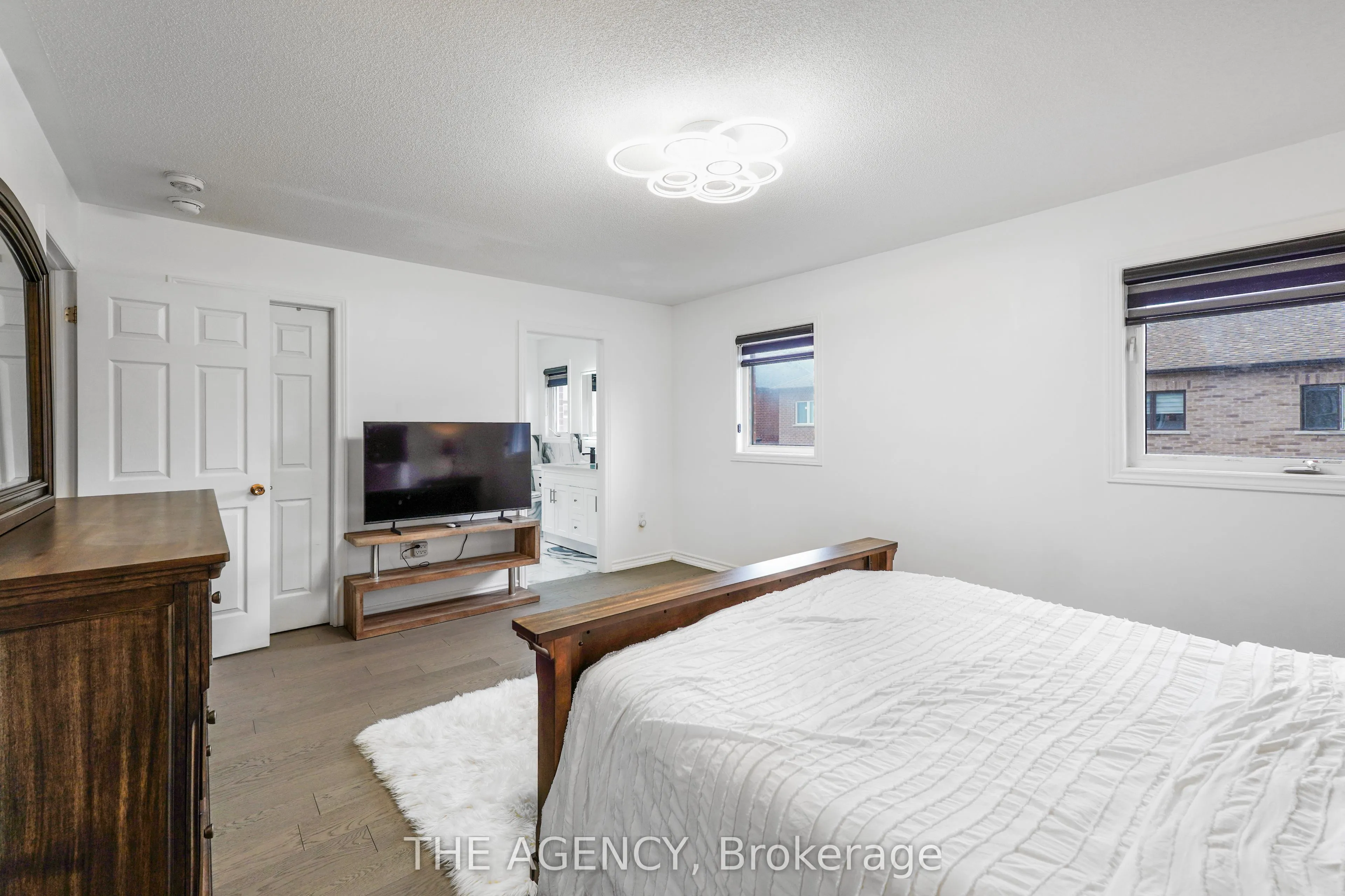 10 Moses Crescent