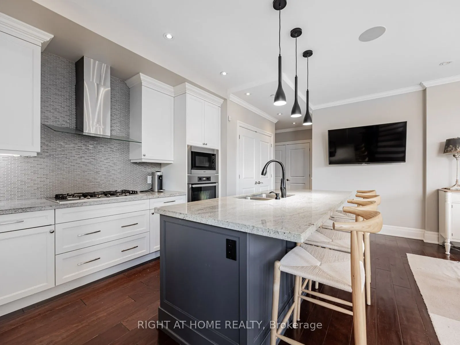 1 Rainsford Road, #204