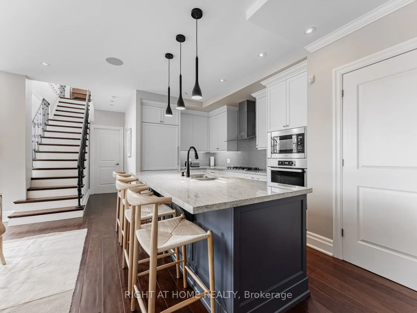1 Rainsford Road, #204