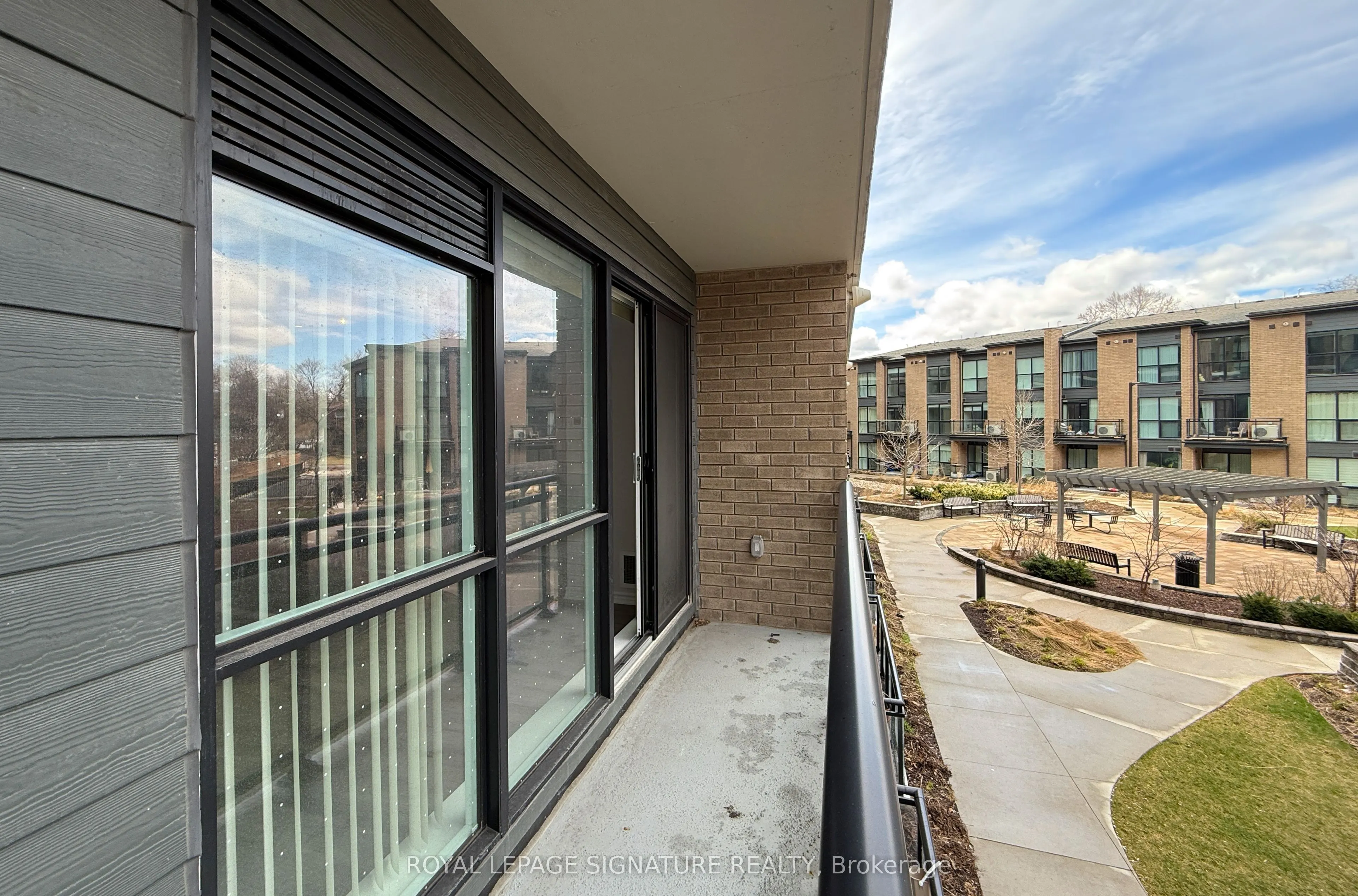 1 Falaise Road, #212