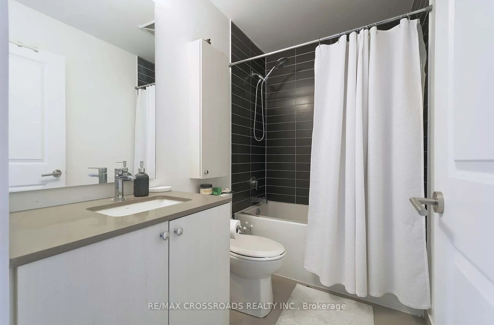 2799 Kingston Road #305