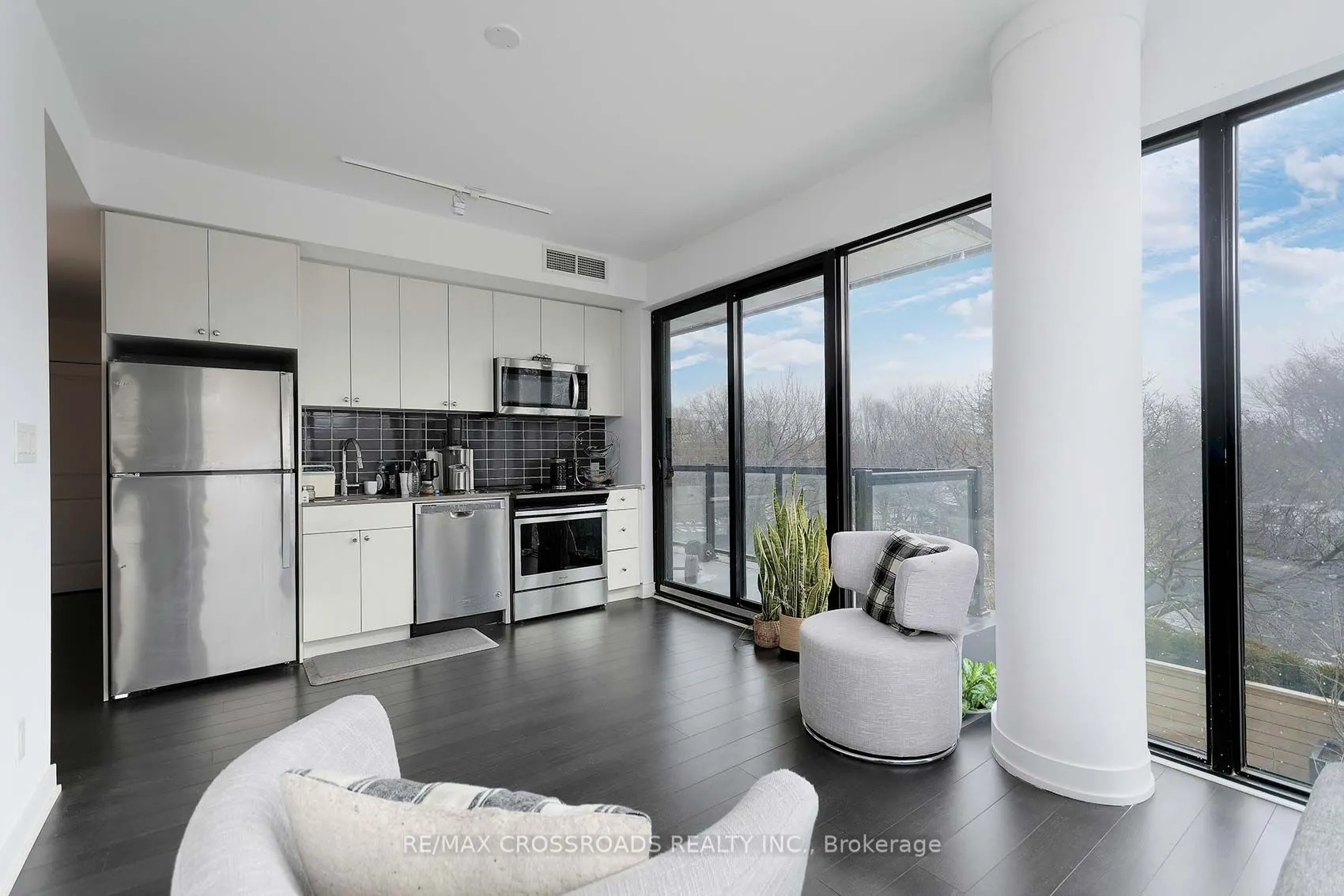 2799 Kingston Road #305