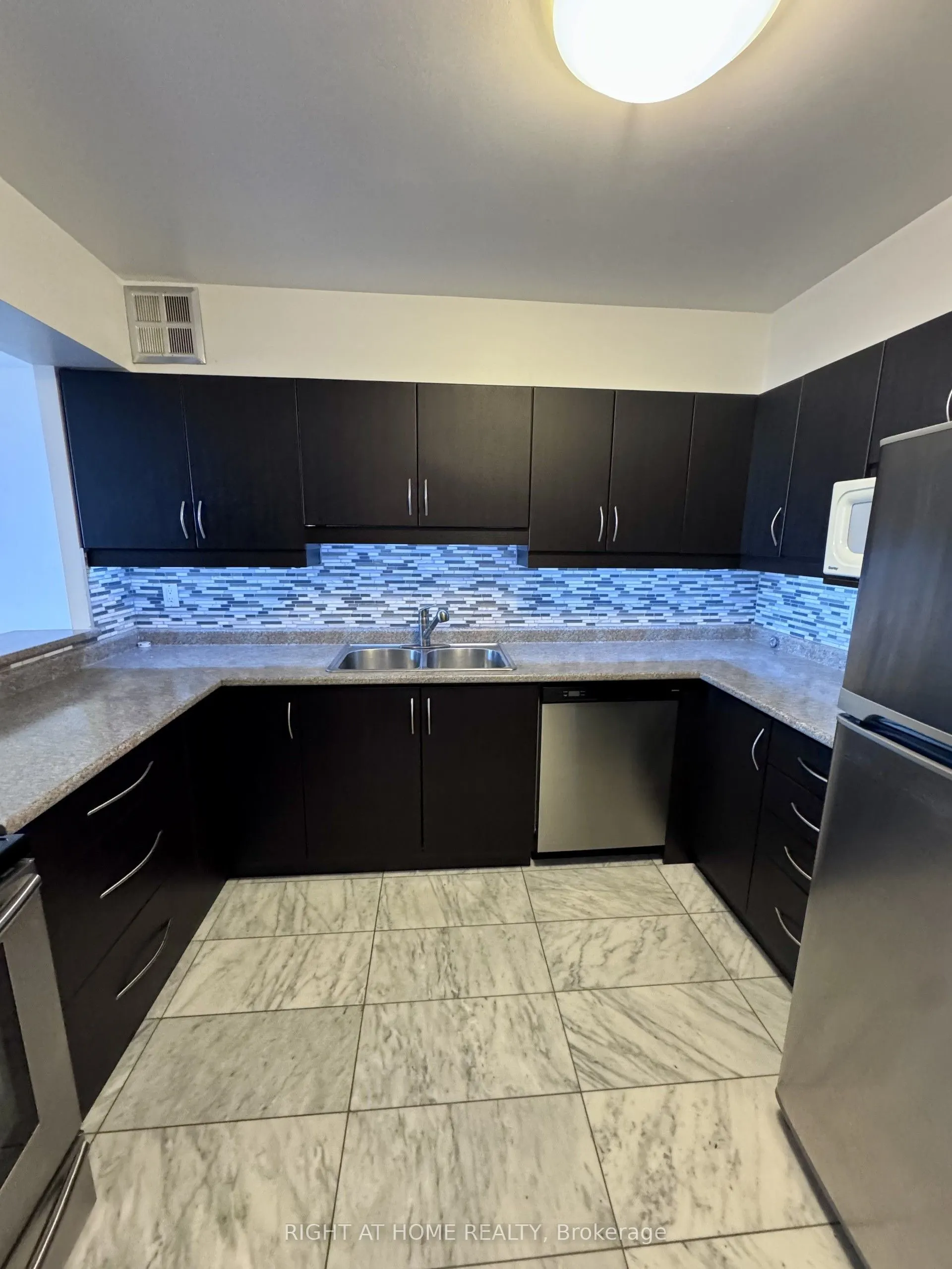 75 Bamburgh Circle, #222