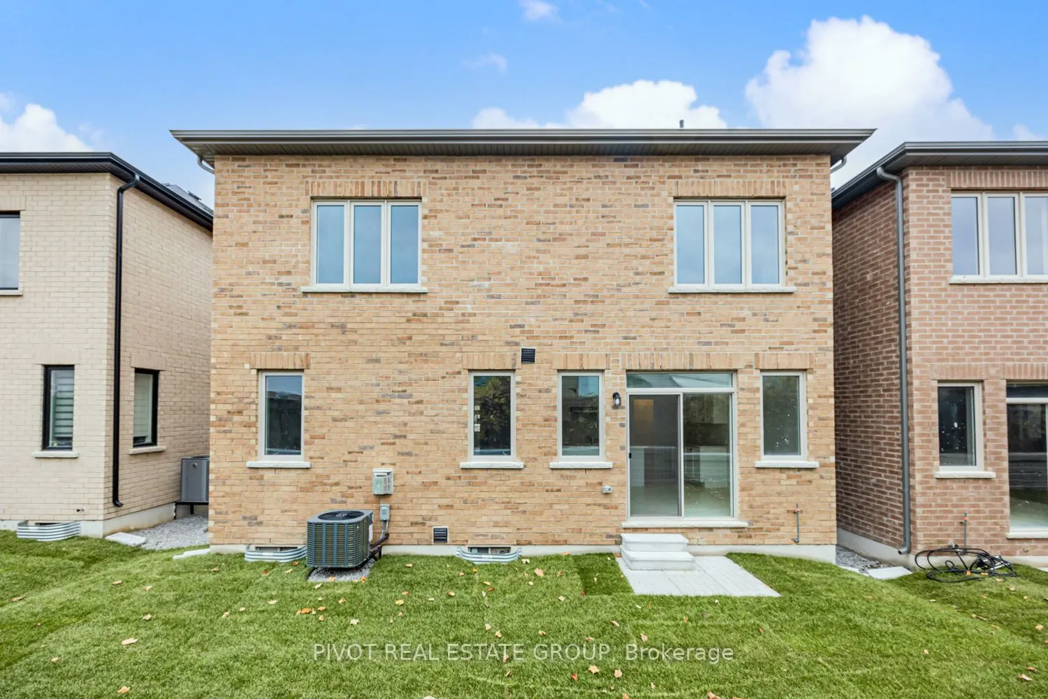 12 Waterfront Crescent