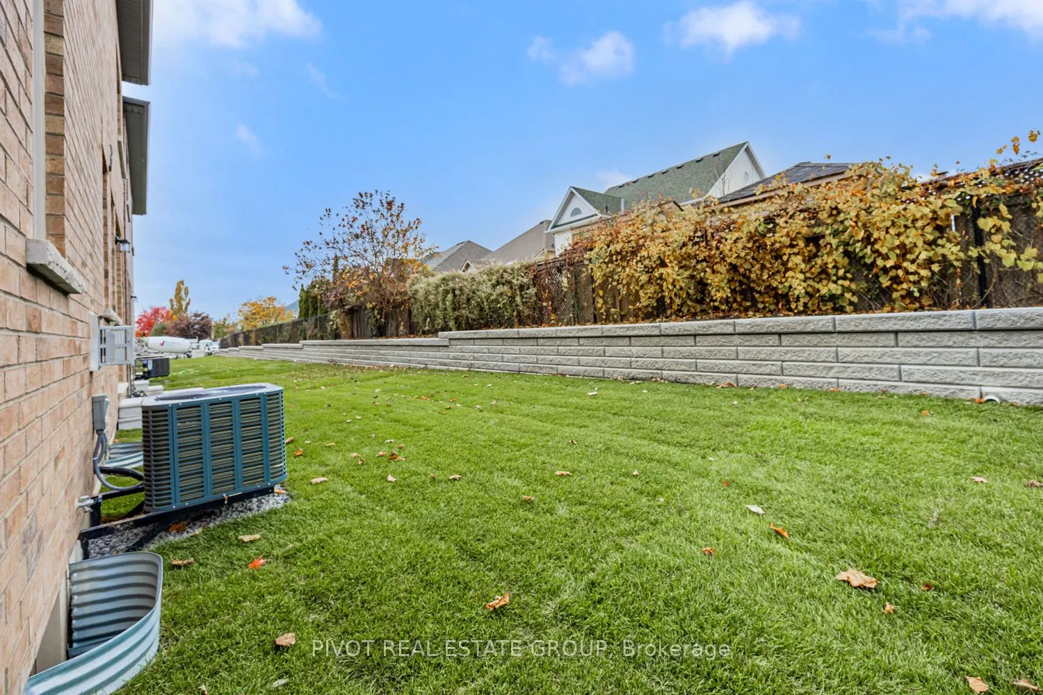 12 Waterfront Crescent