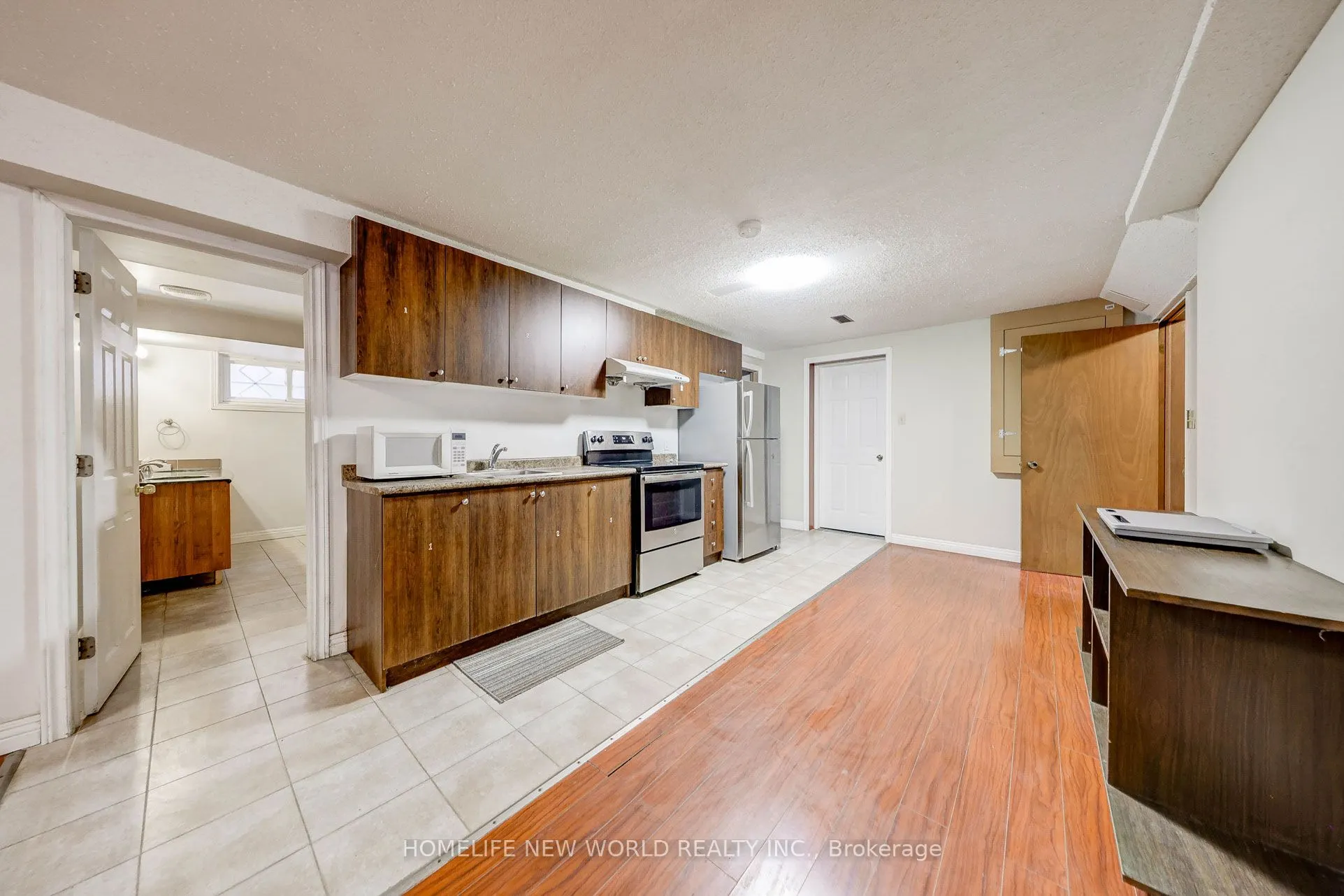 3435 Ellesmere Road