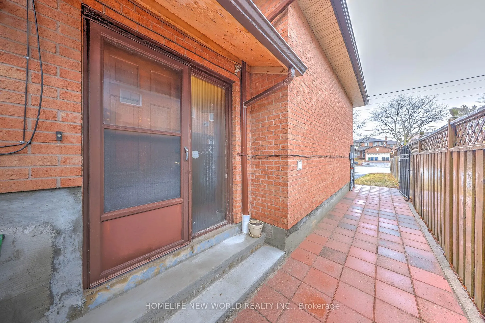 3435 Ellesmere Road