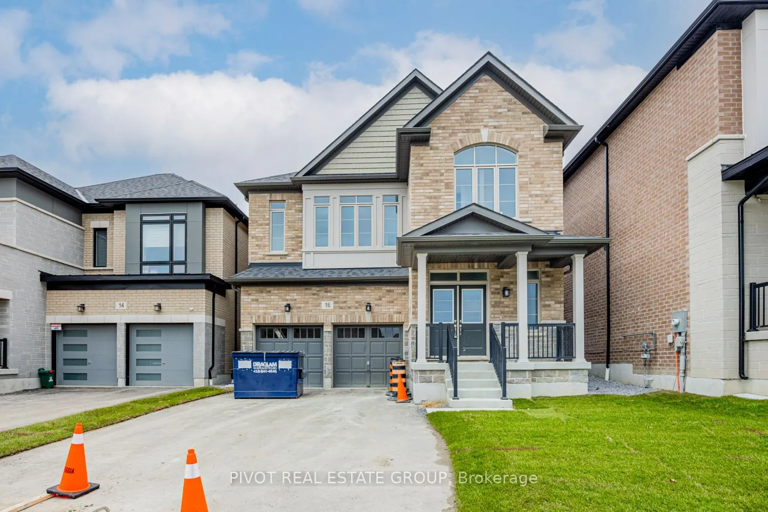 16 Waterfront Crescent