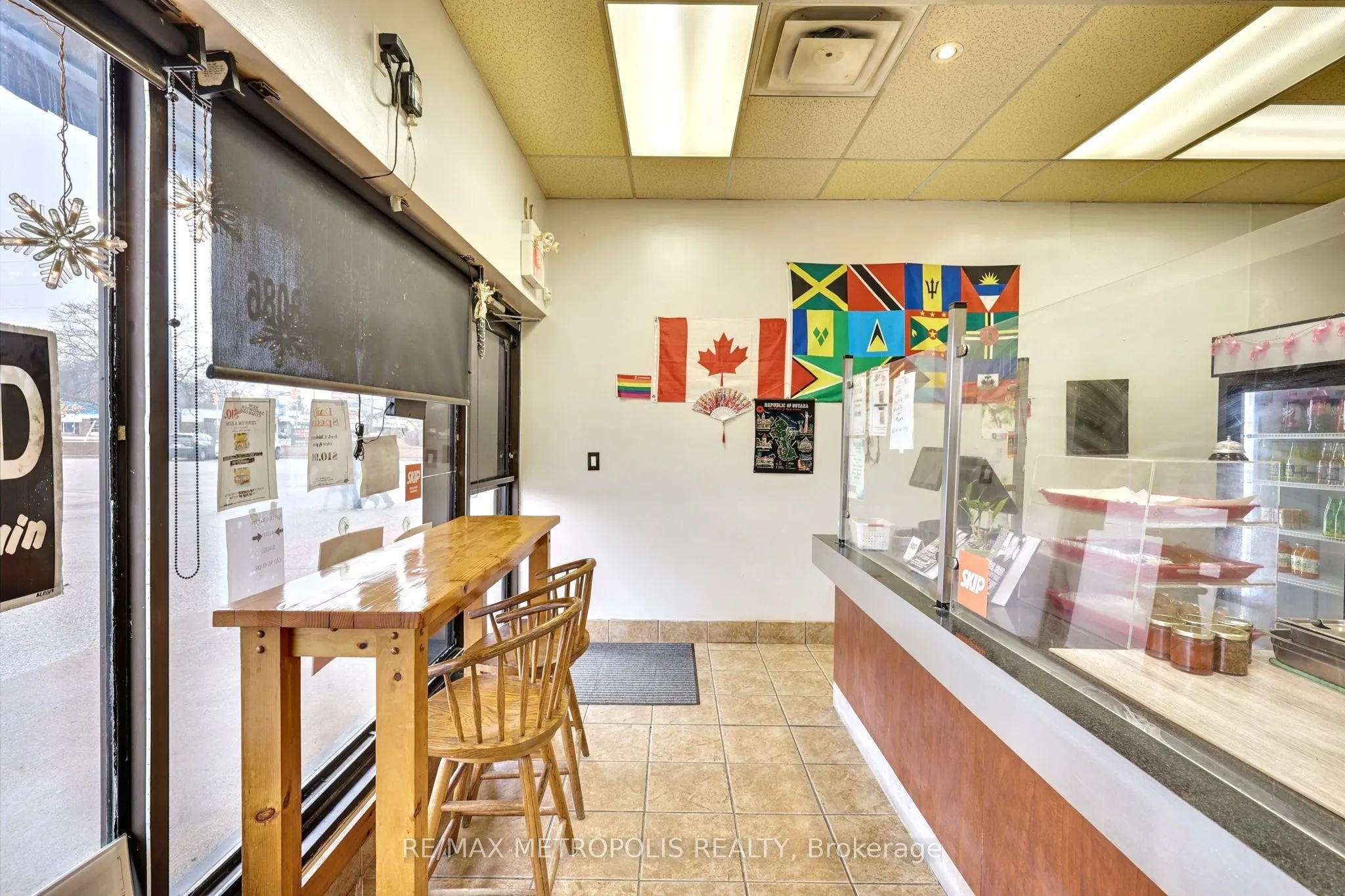 1051 SIMCOE Street N, #F5