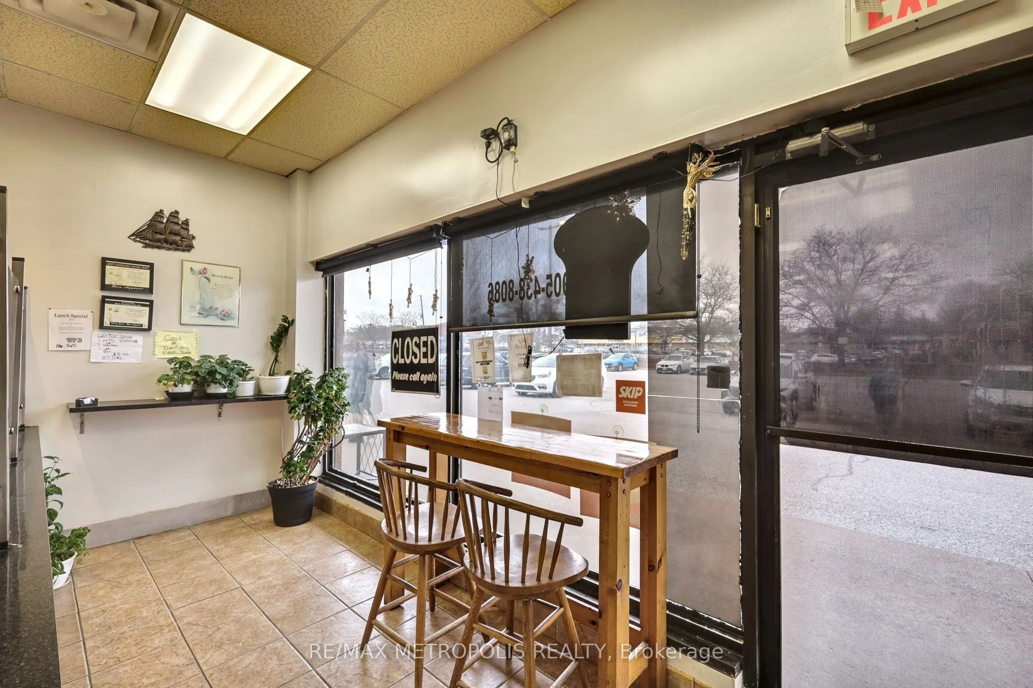 1051 SIMCOE Street N, #F5